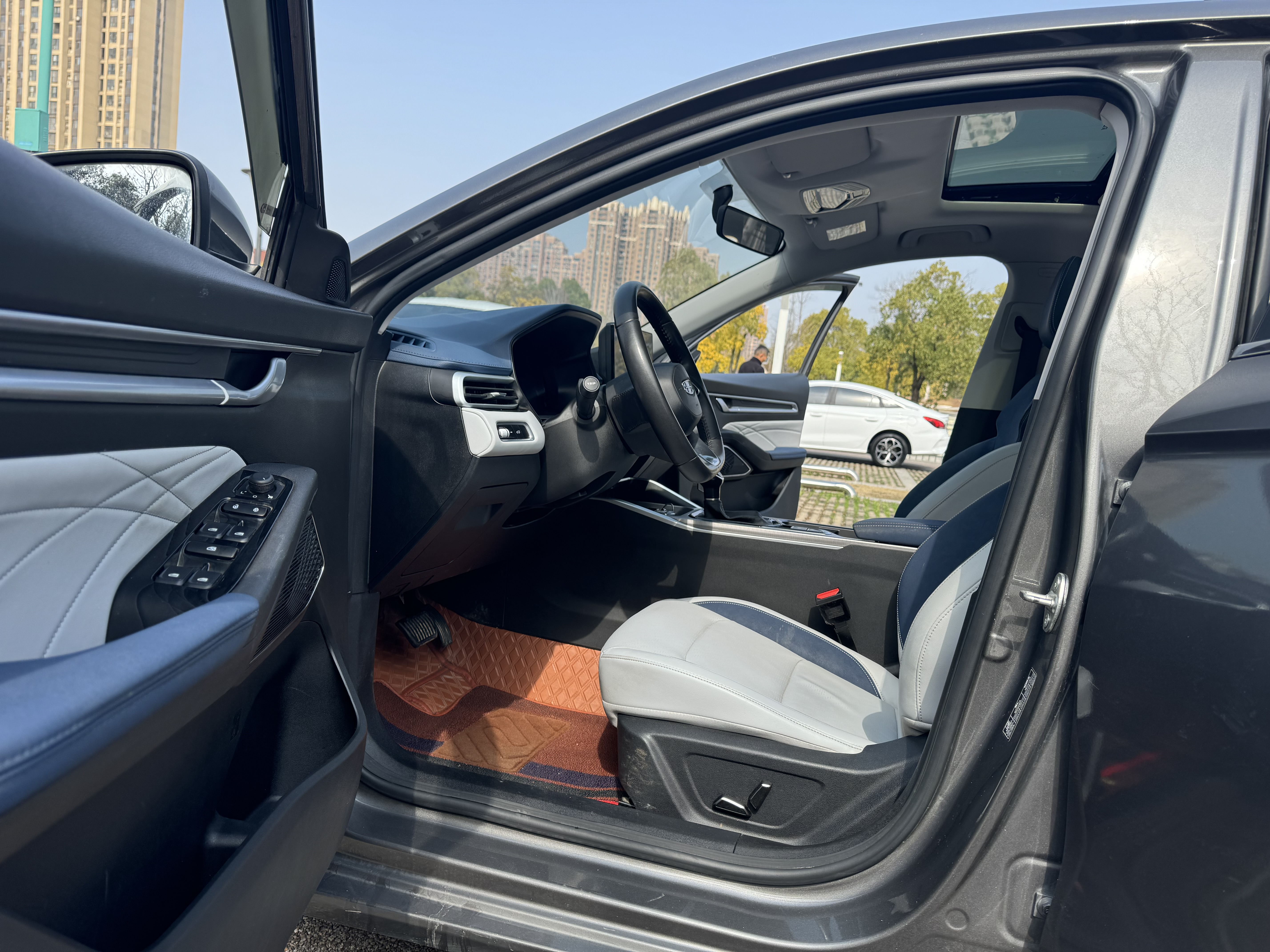 GEELY Emgrand 2022 #17 GEELY Emgrand 2022 car image #17