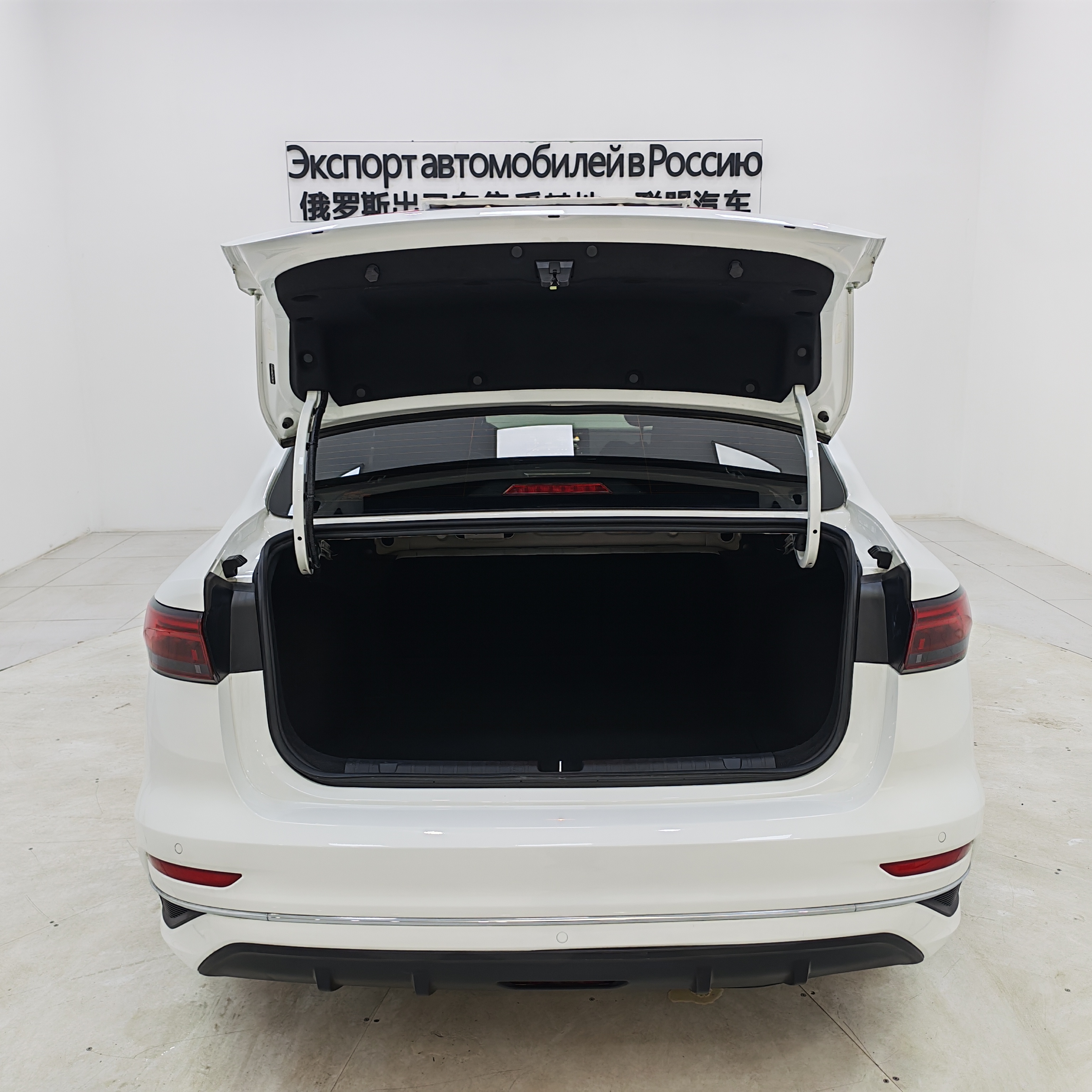 Emgrand 2021 car image #17