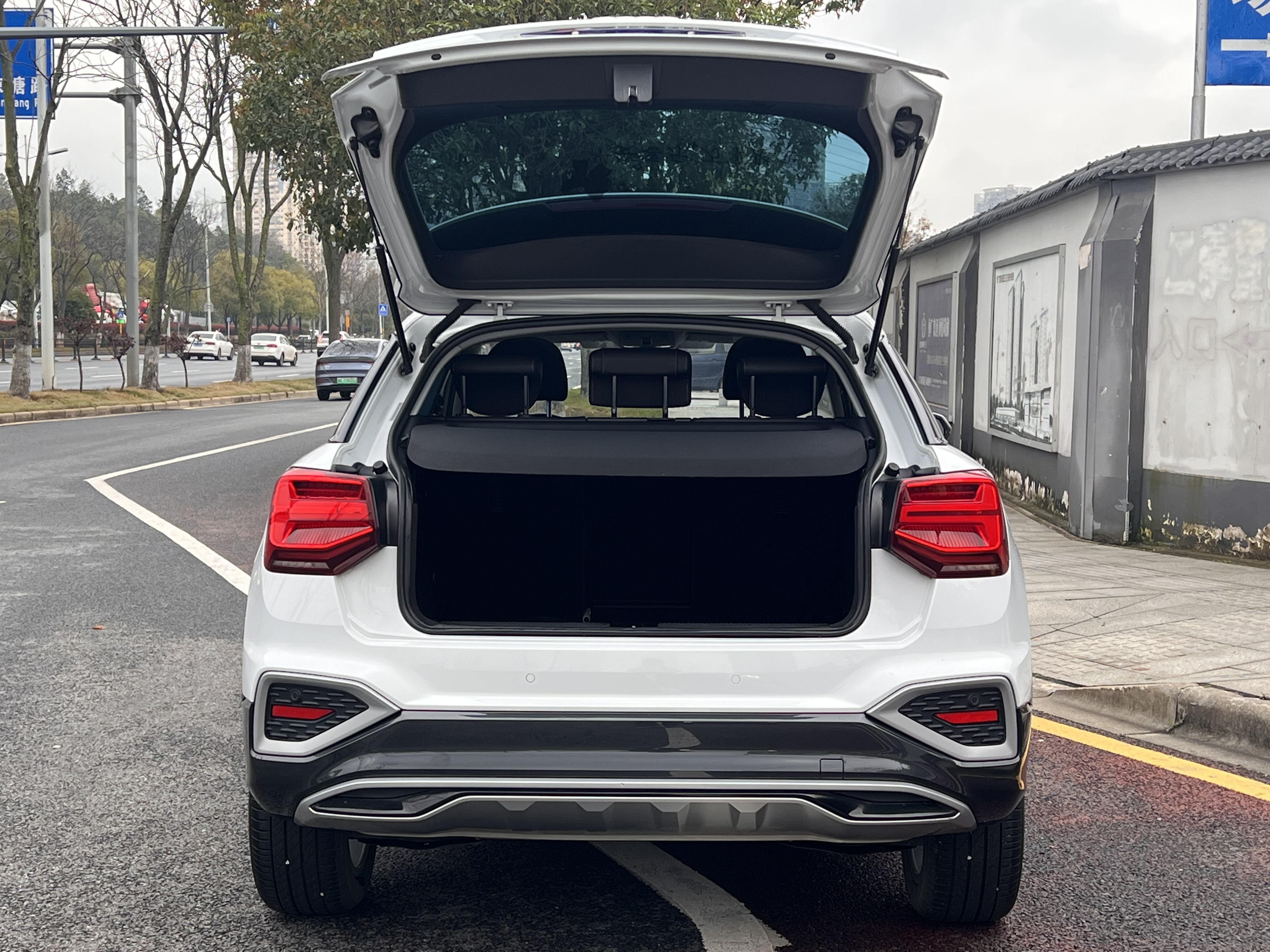 2022 #17 2022 immagine di auto #17