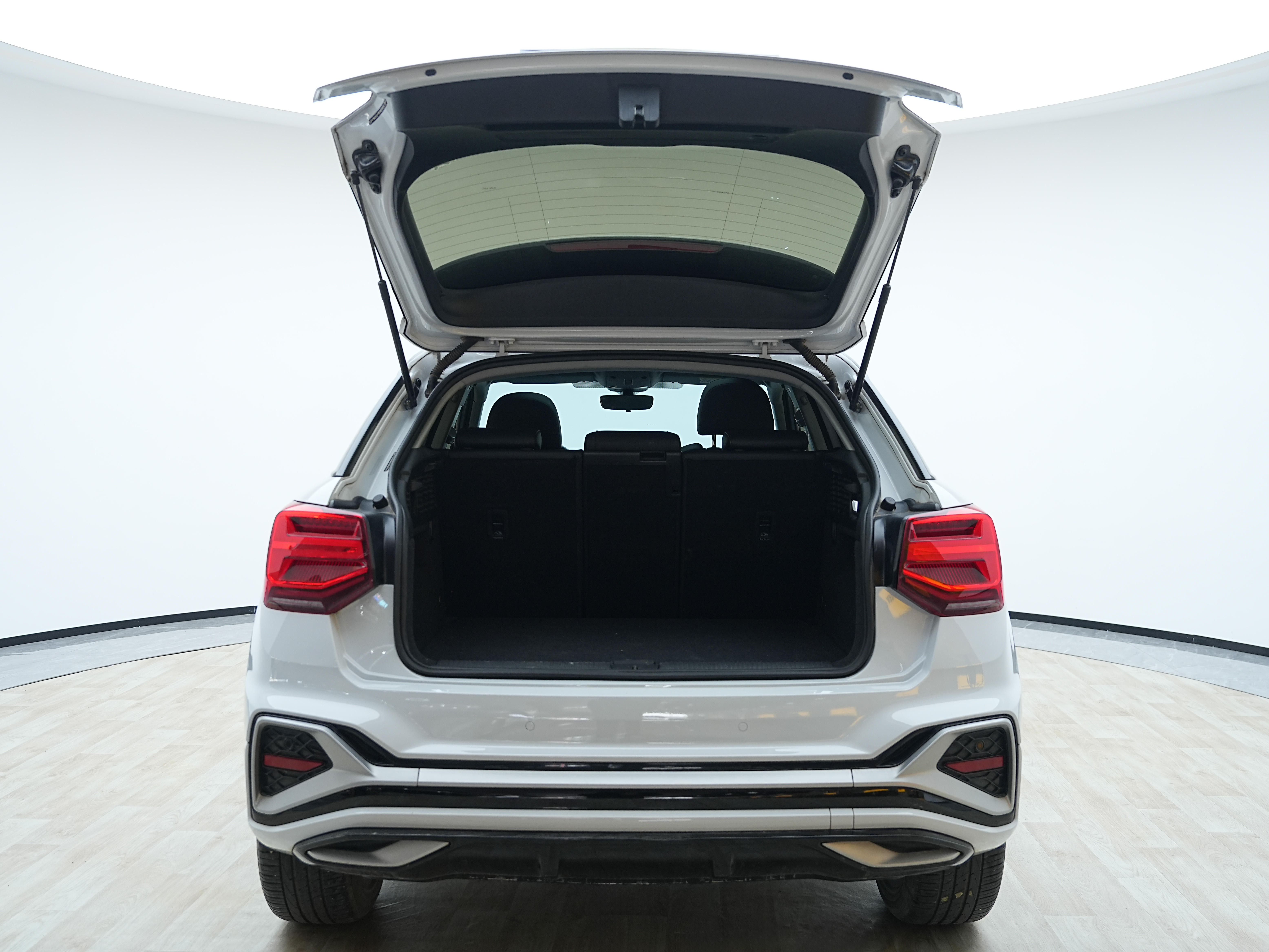 Q2L 2023 #17 Q2L 2023 car image #17