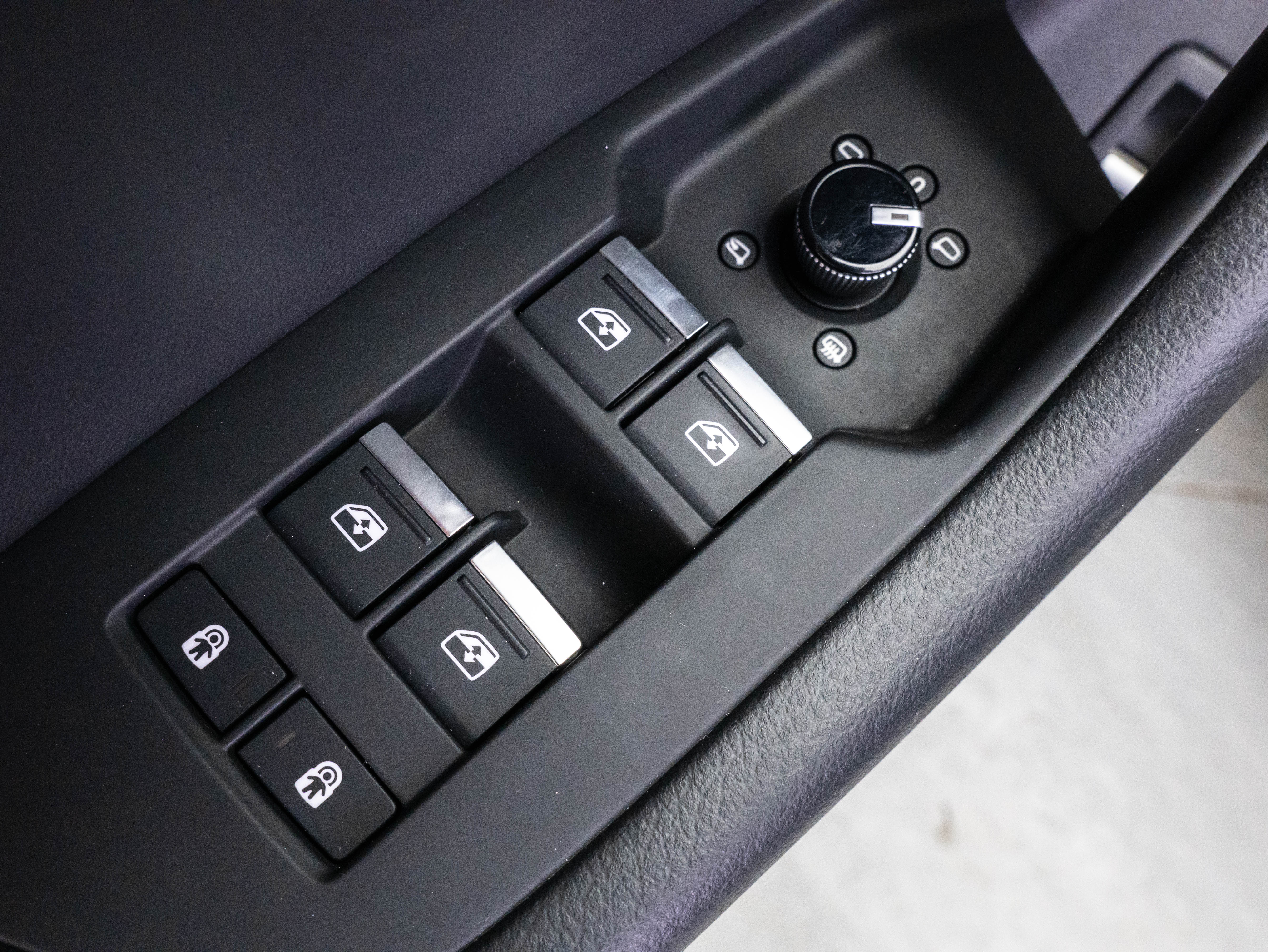 Audi A6L 2022 car image #17