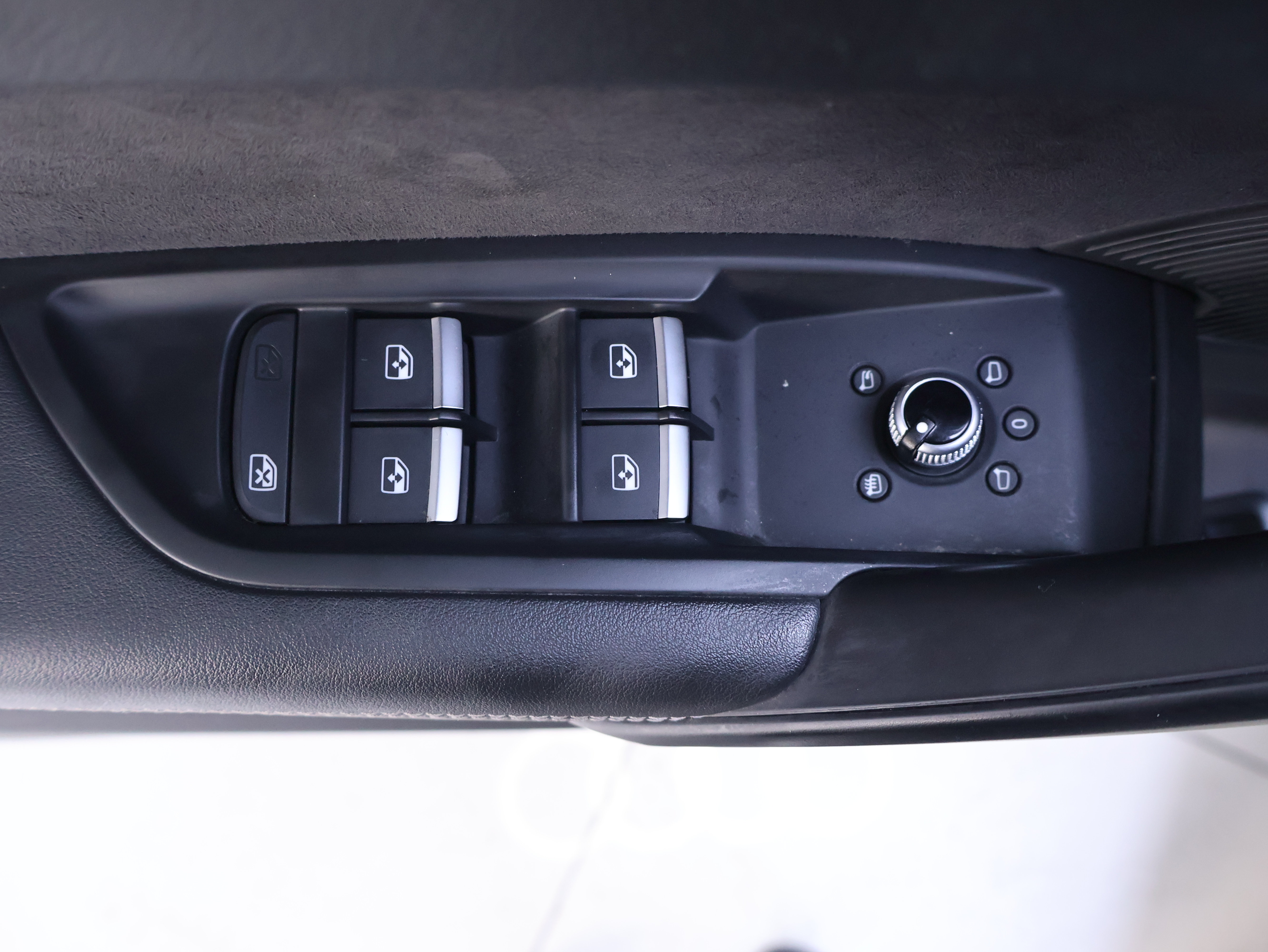 Audi Q5L Sportback 2023 immagine di auto #17