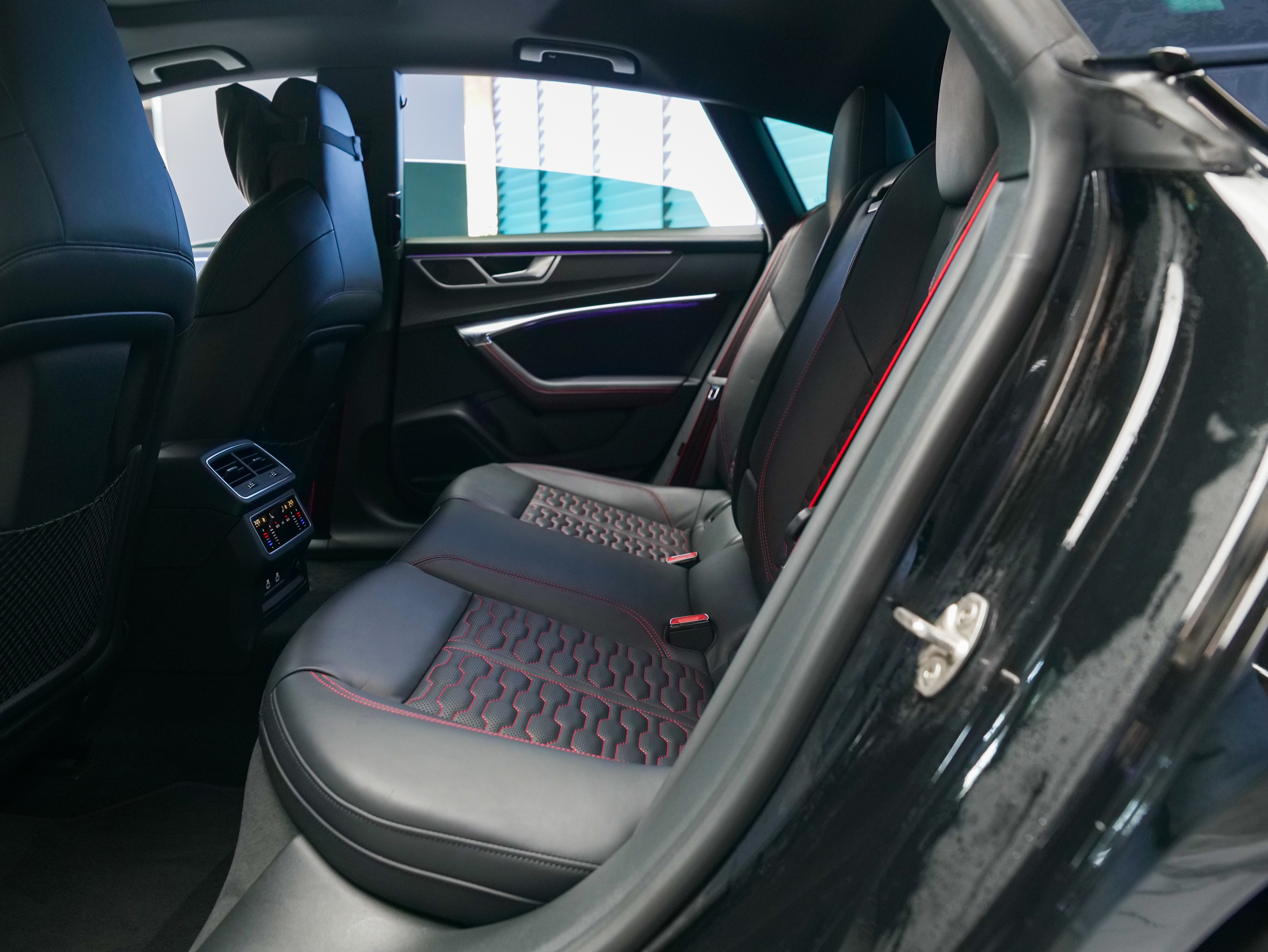 Audi RS 7 2023 car image #17