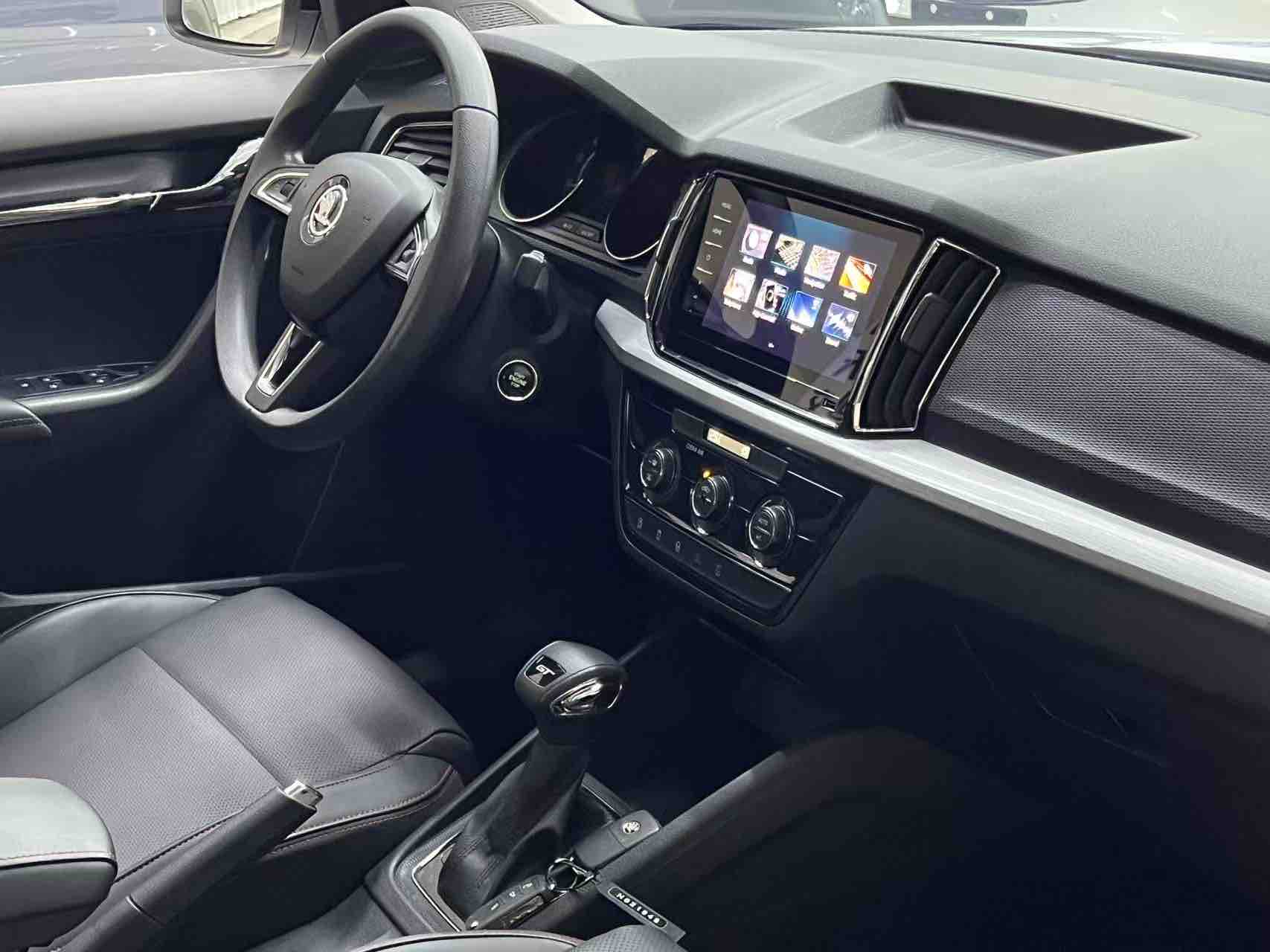 Skoda Kamiq 2023 imagem de carro #17