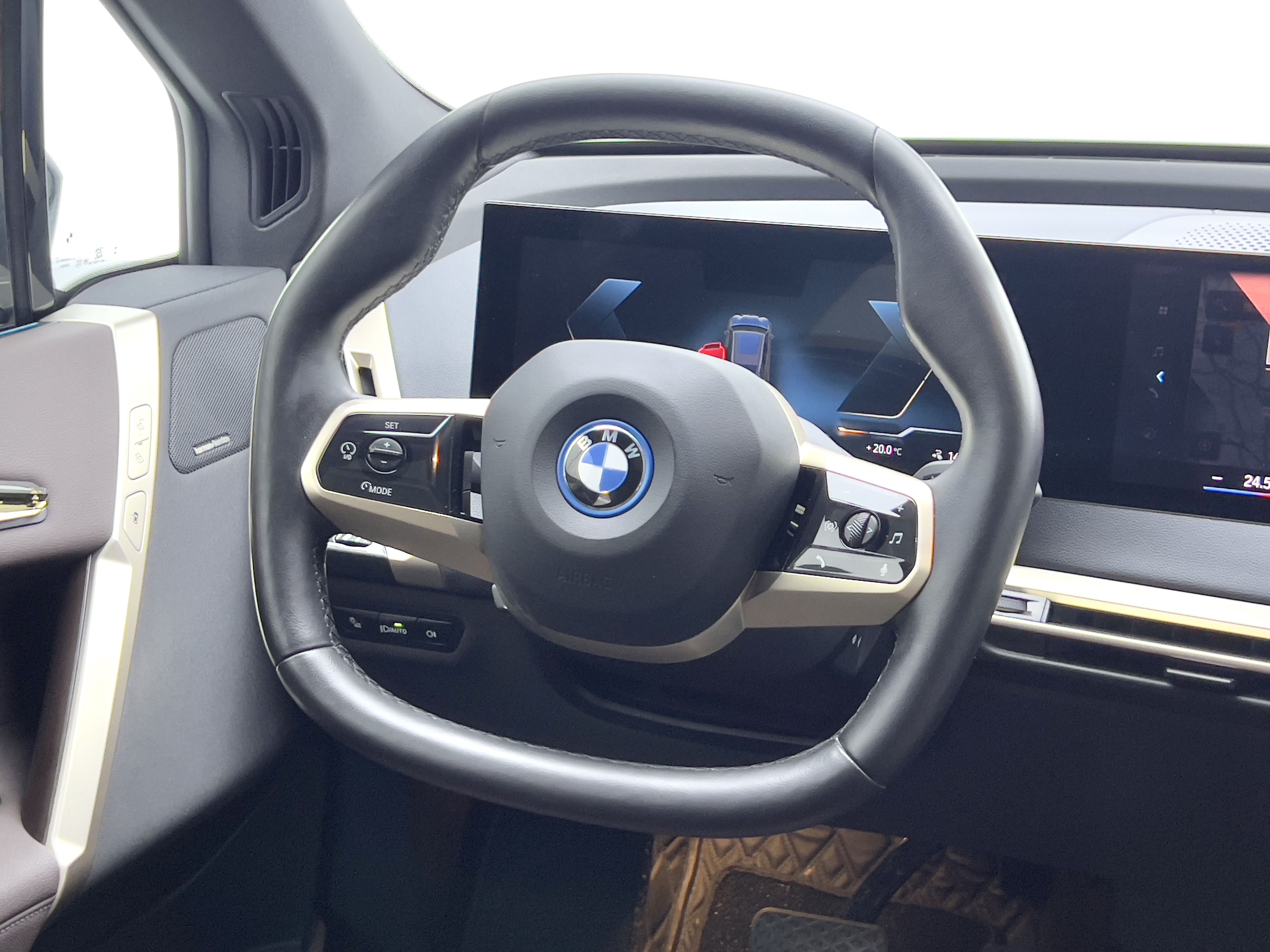 BMW 2023 car image #17