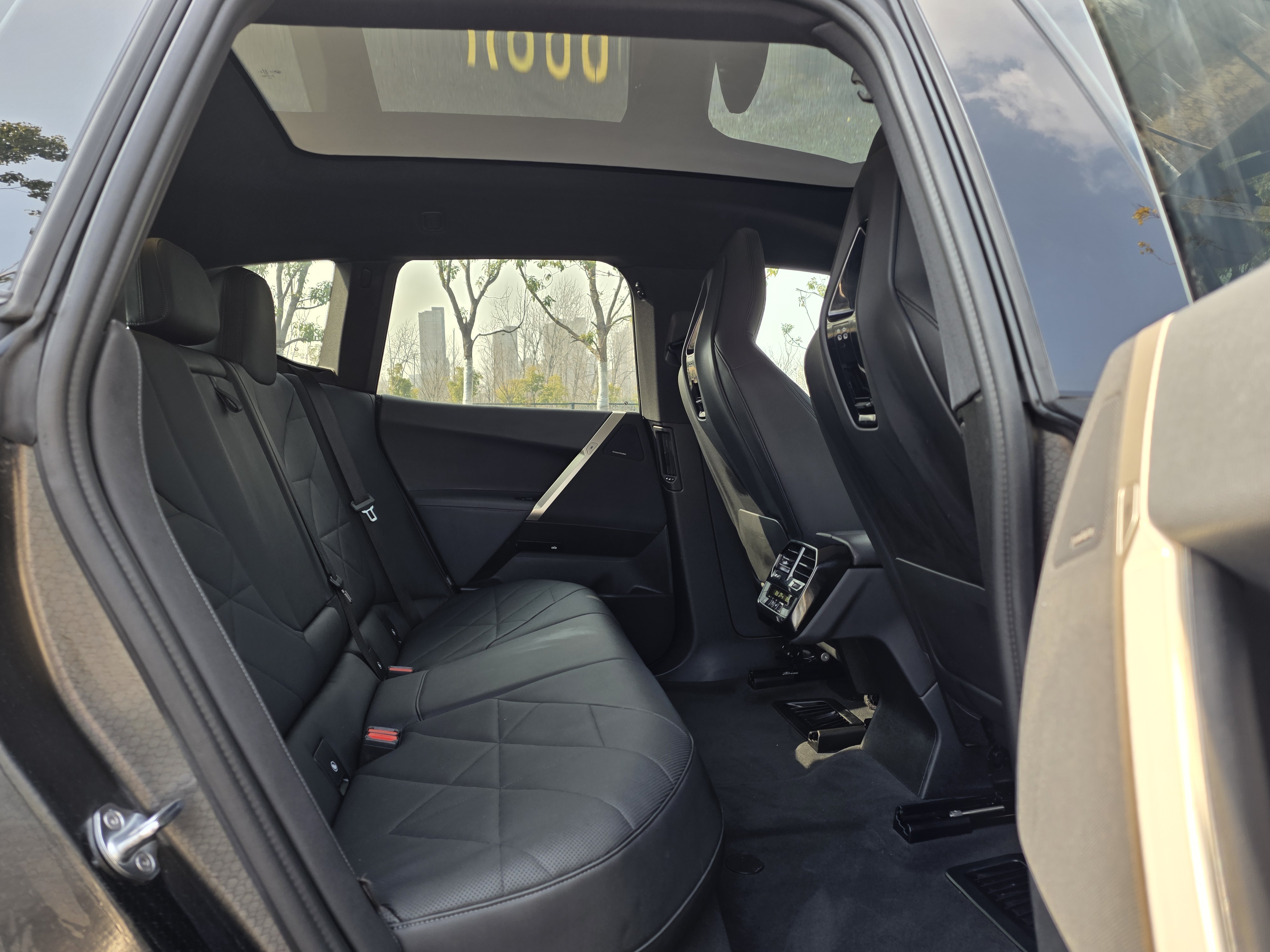 BMW iX 2022 #17 BMW iX 2022 car image #17