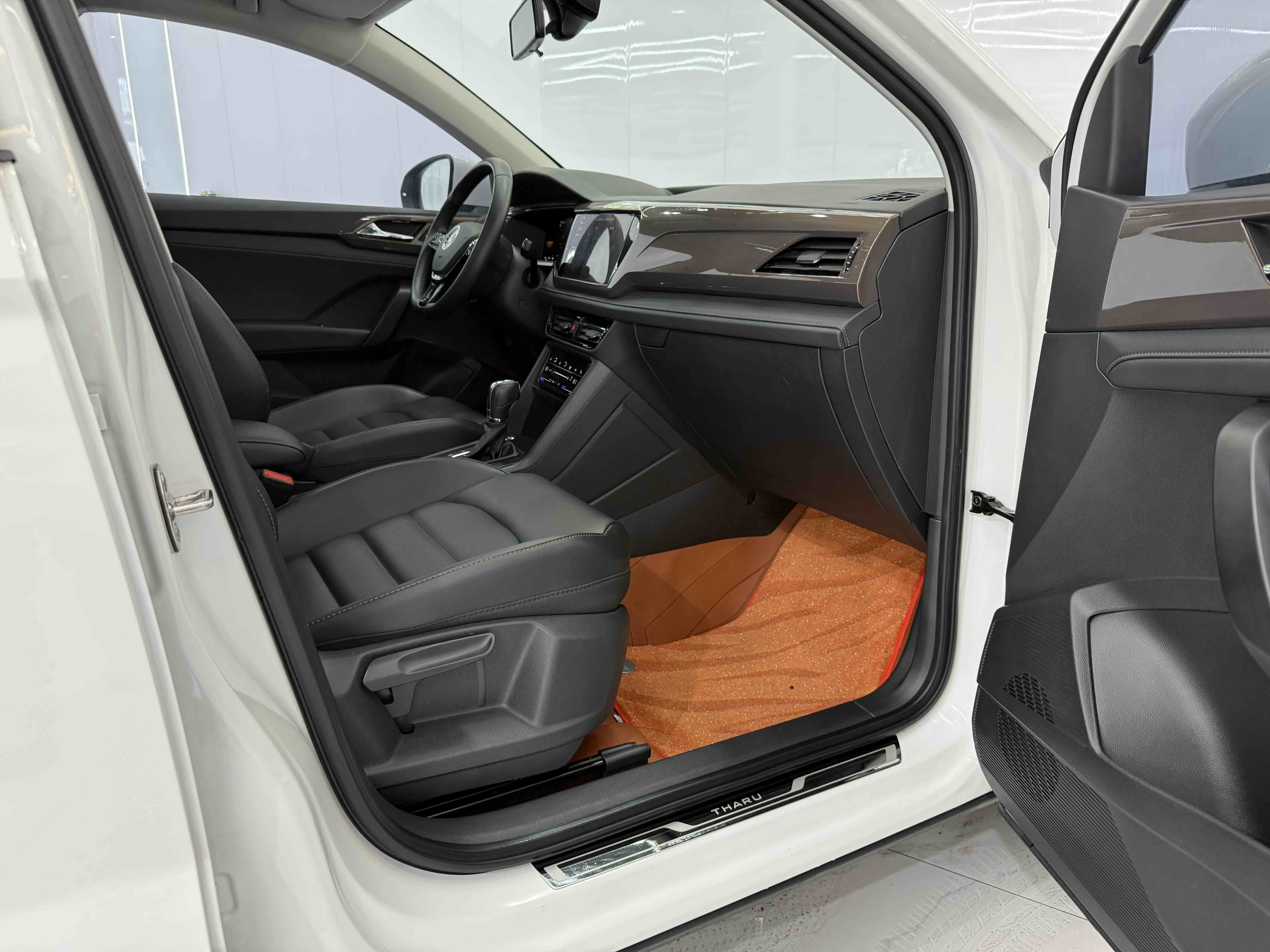 Volkswagen Tharu 2022 car image #17