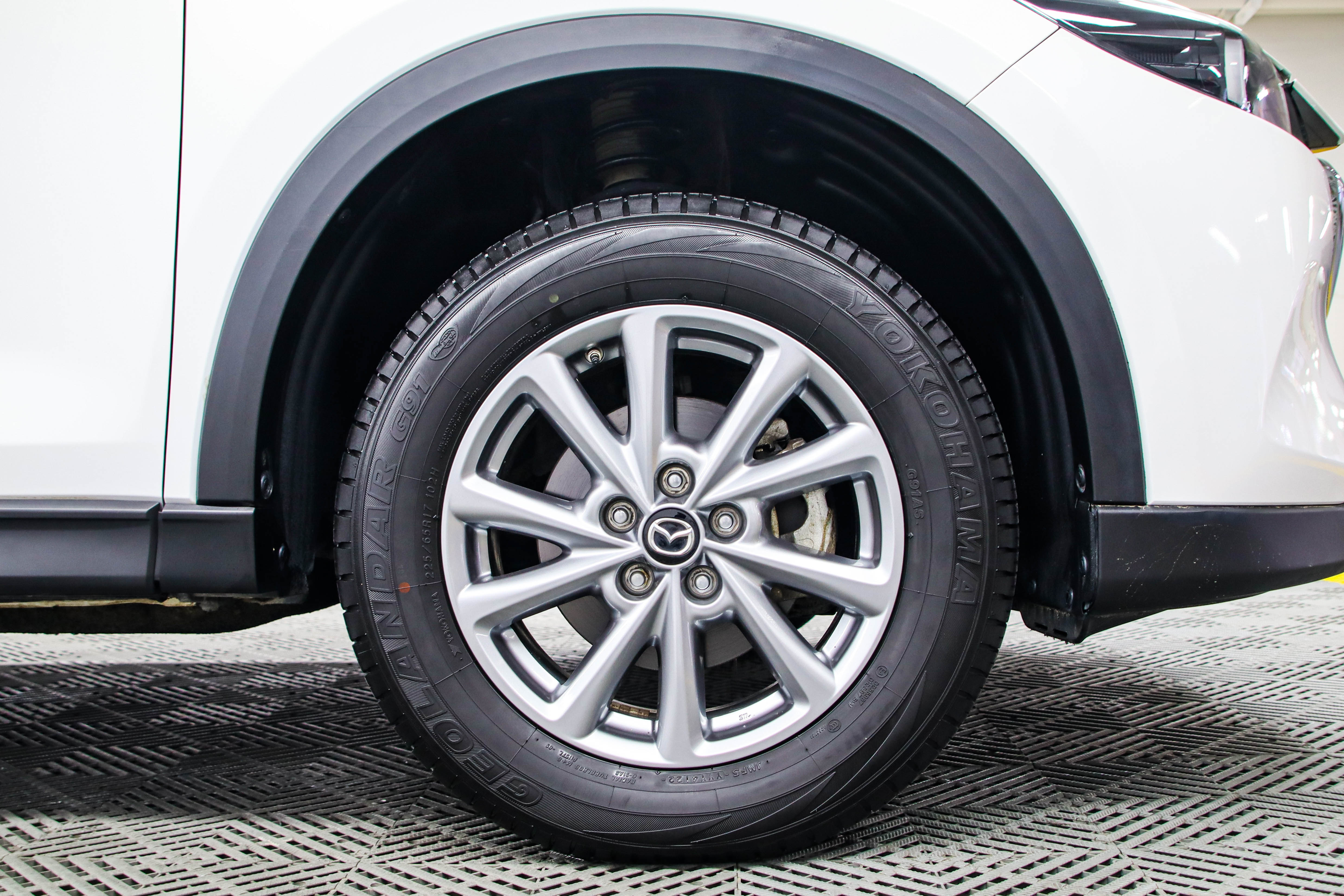 Mazda CX-5 2023 car image #17