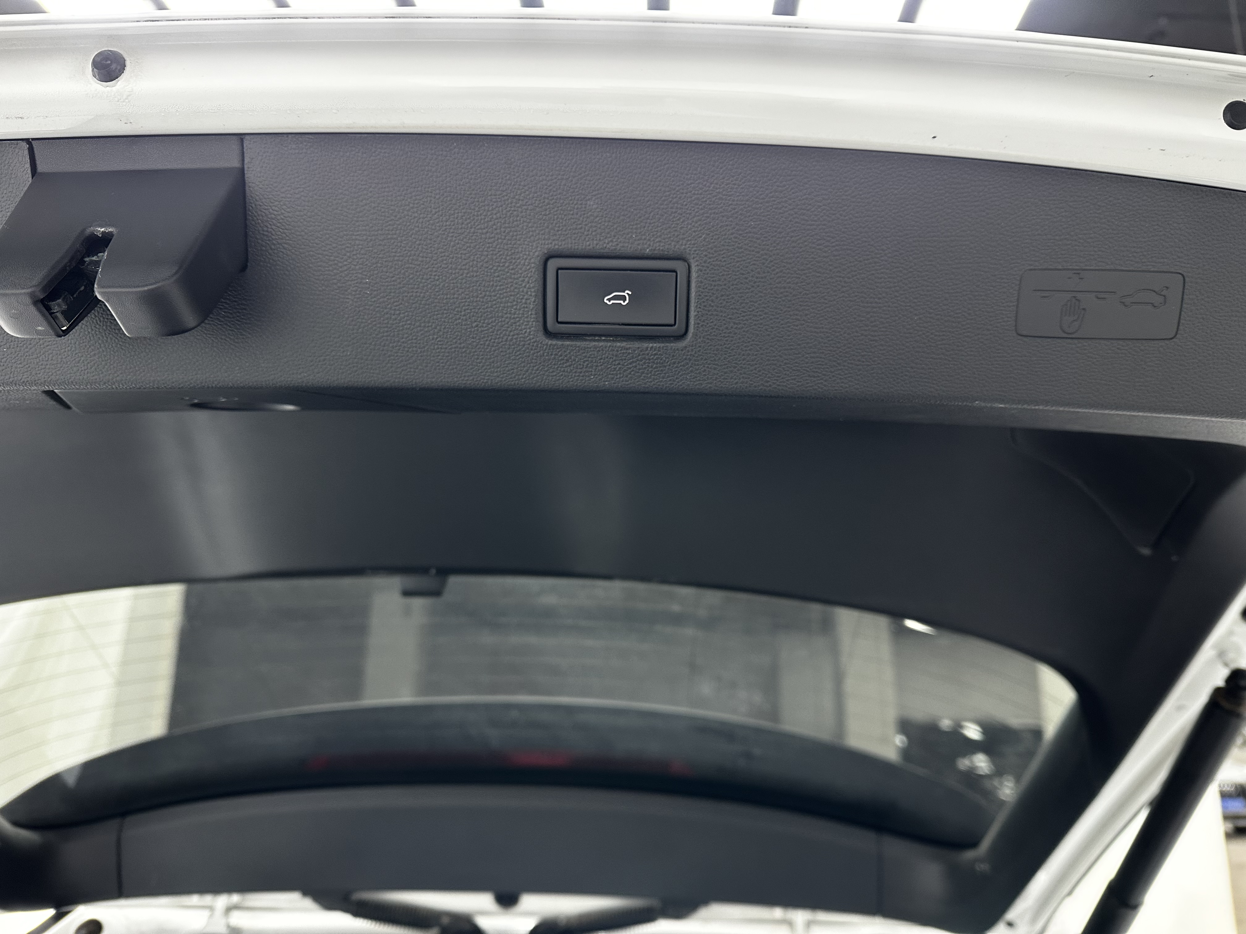 Volkswagen T-Roc 2022 car image #17