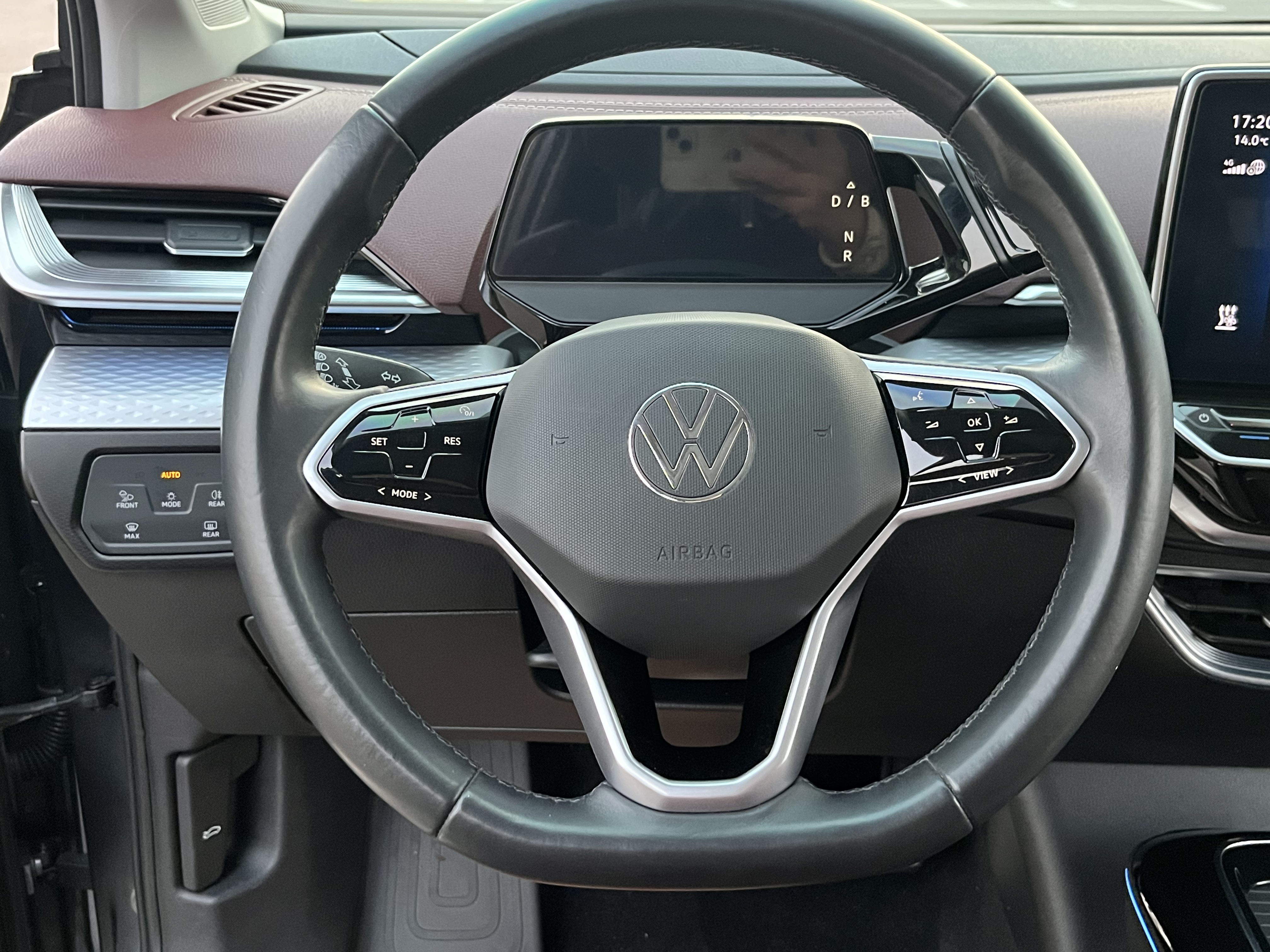 Volkswagen ID.6 X 2023 car image #17