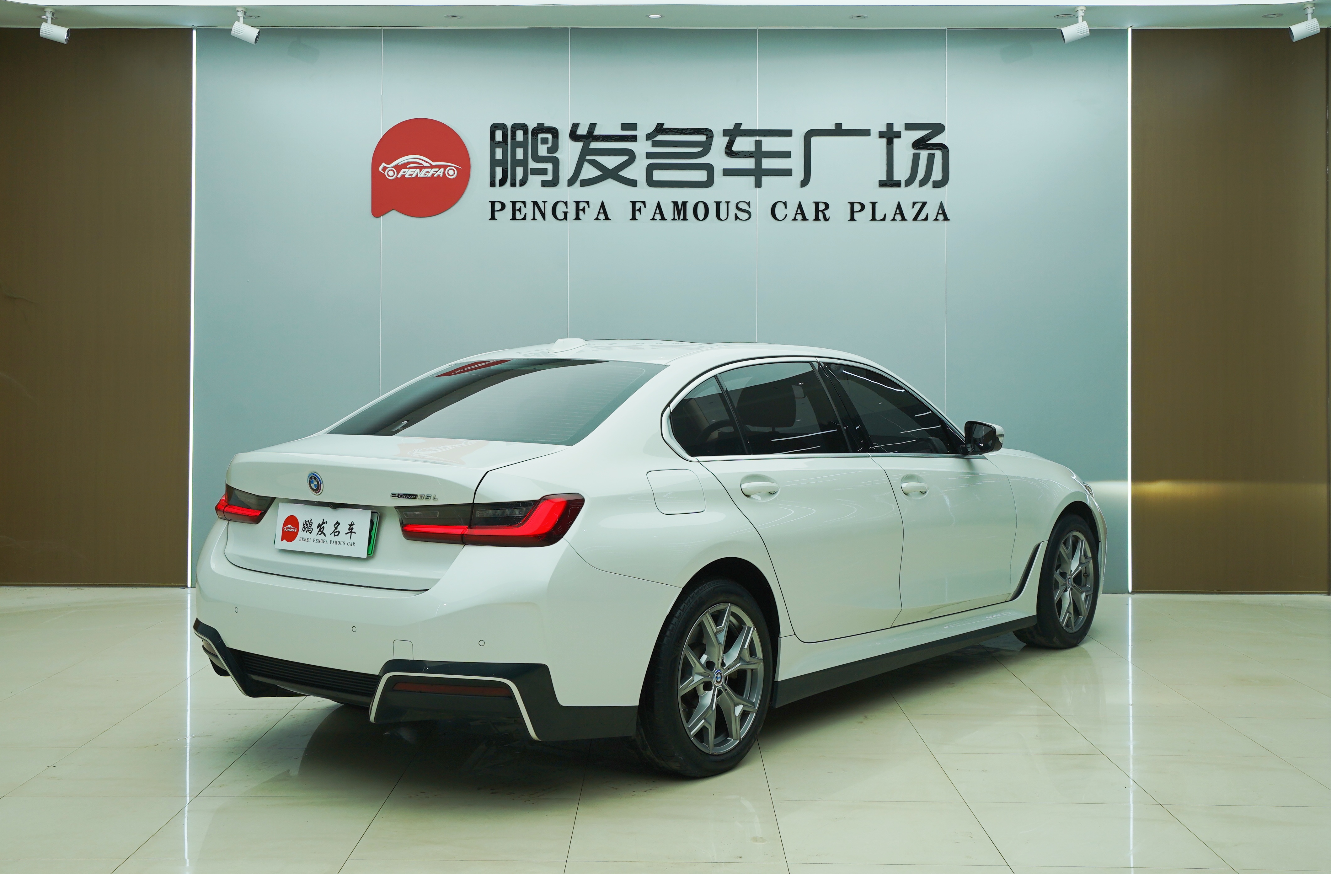 BMW i3 2022 immagine di auto #17