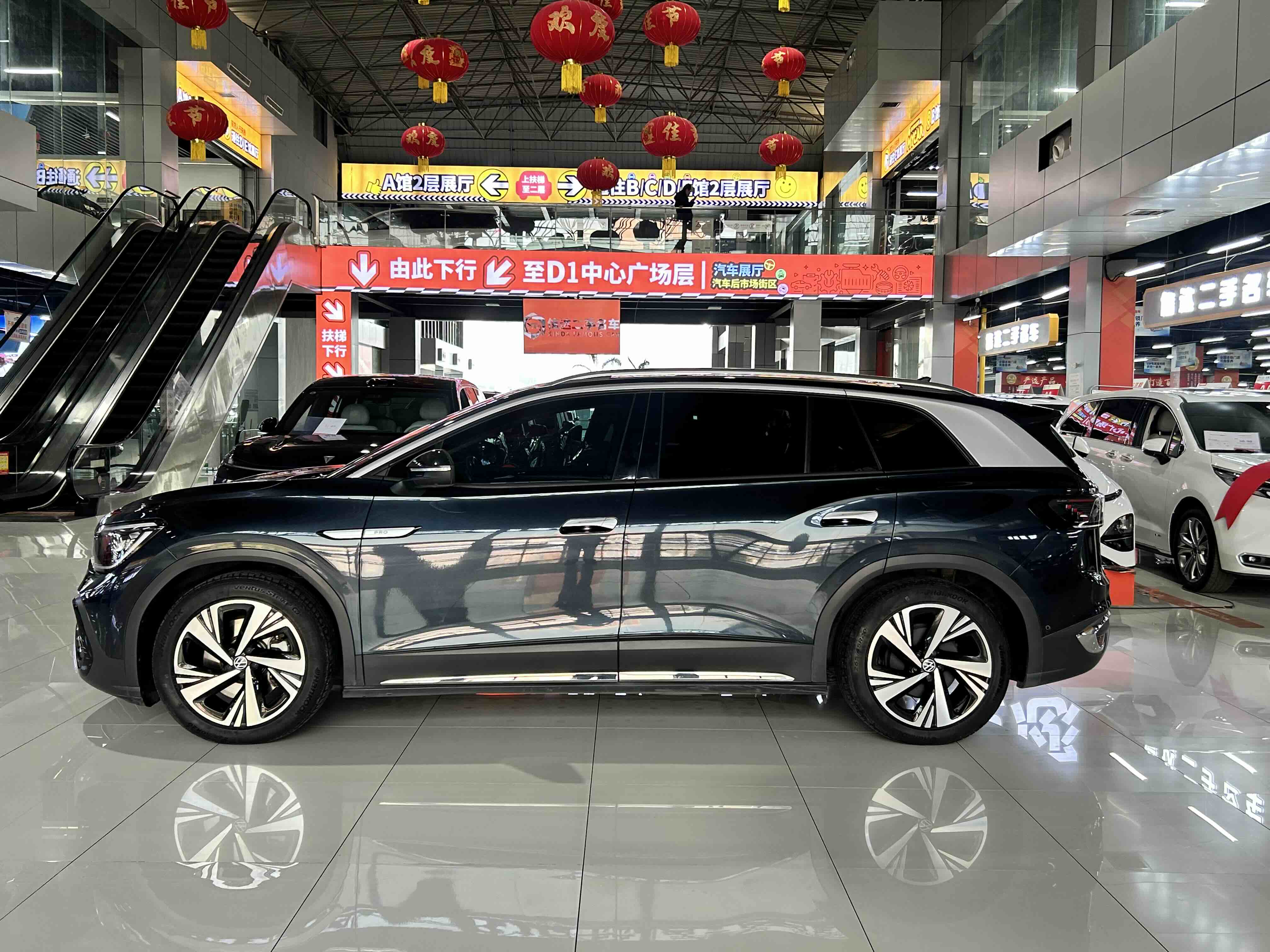 Volkswagen ID.6 Crozz 2023 #17 Volkswagen ID.6 Crozz 2023 immagine di auto #17