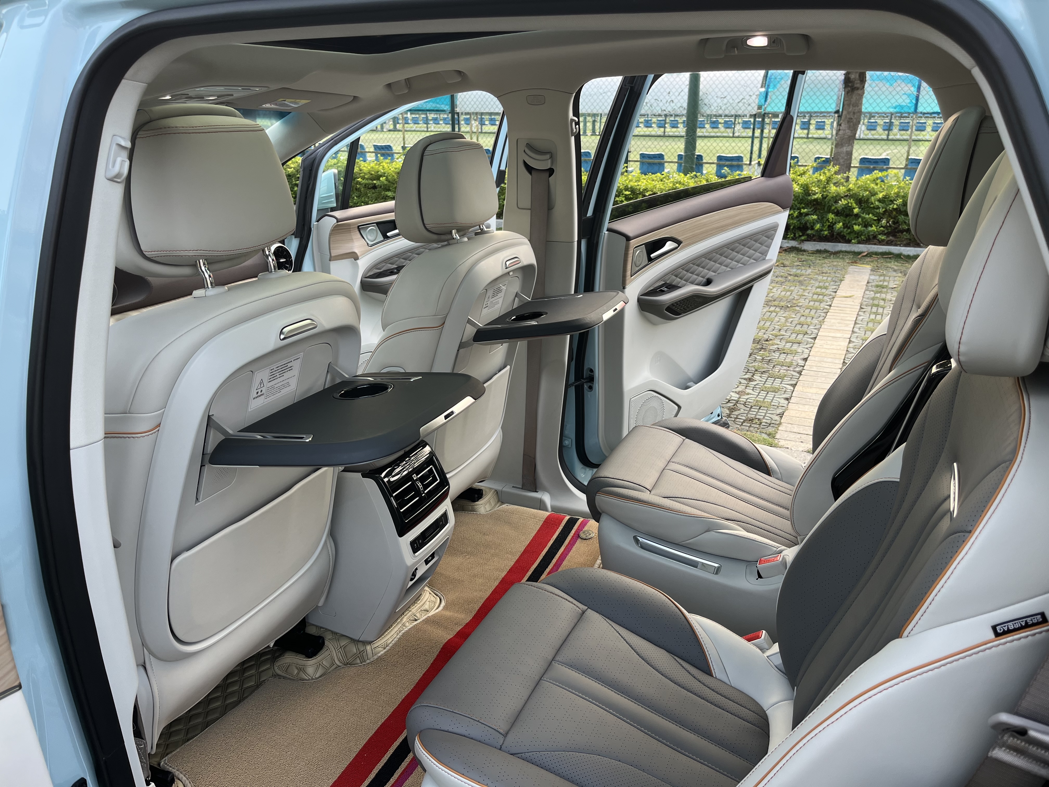 Forthing Yacht 2022 car image #17