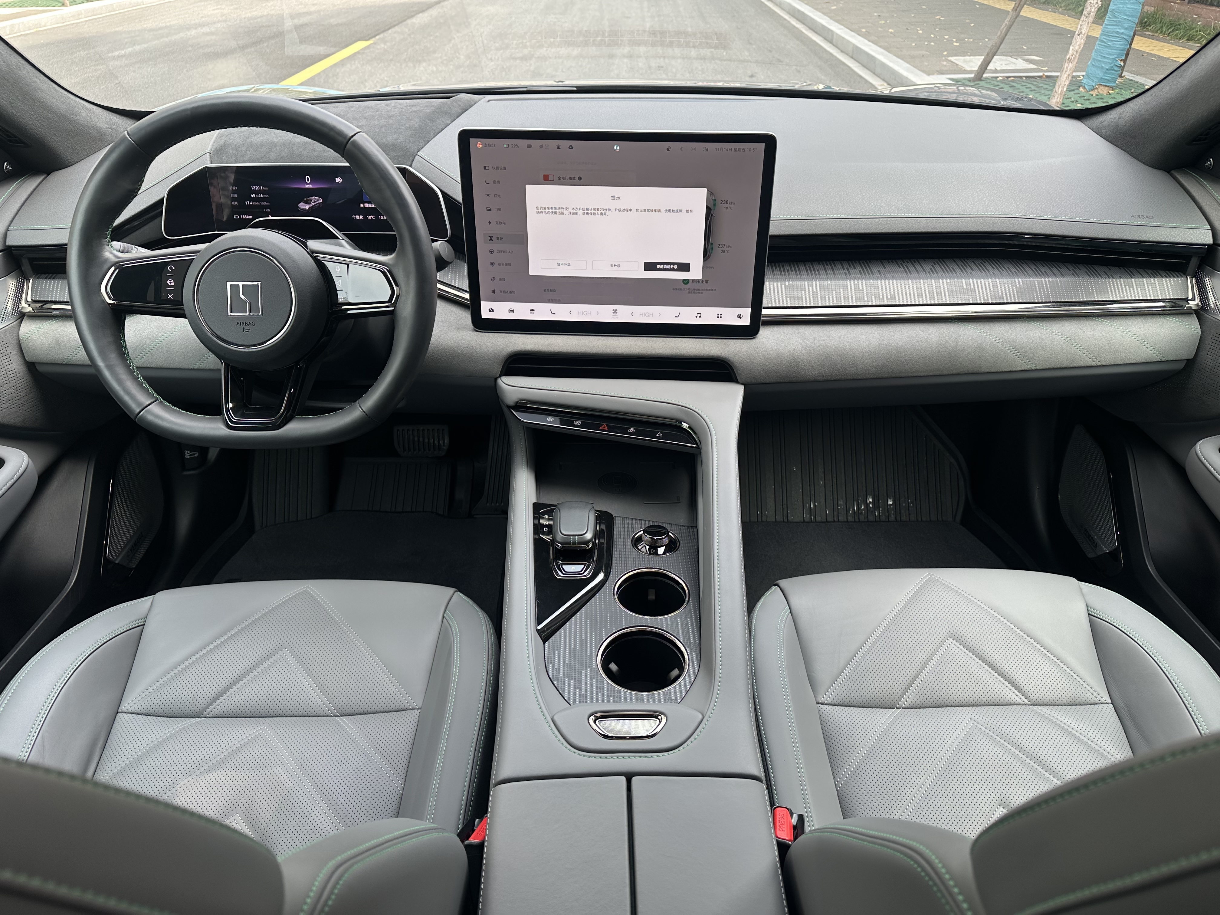 极氪 极氪001 2022 汽车图片 #17