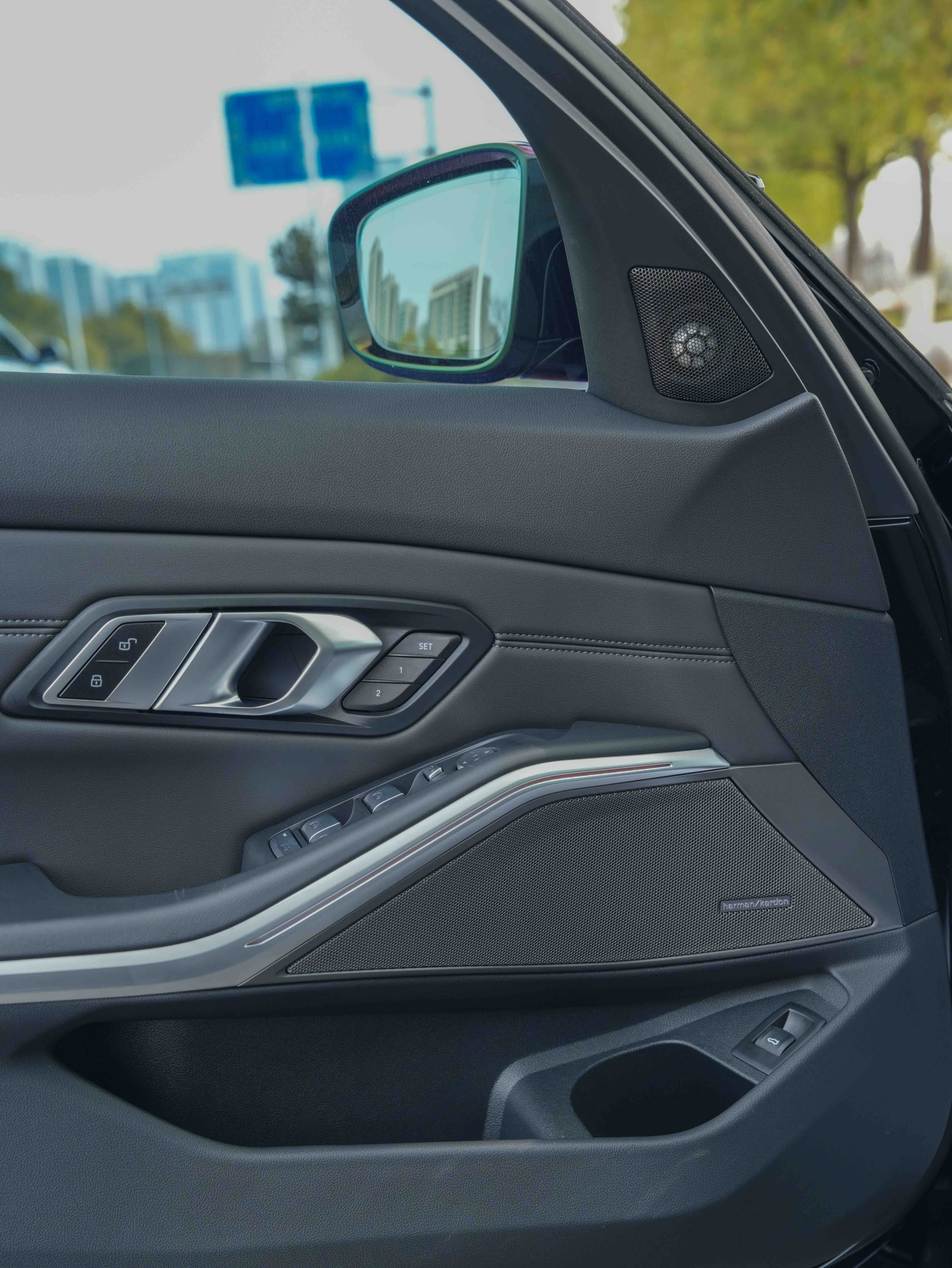 BMW M3 2024 immagine di auto #17