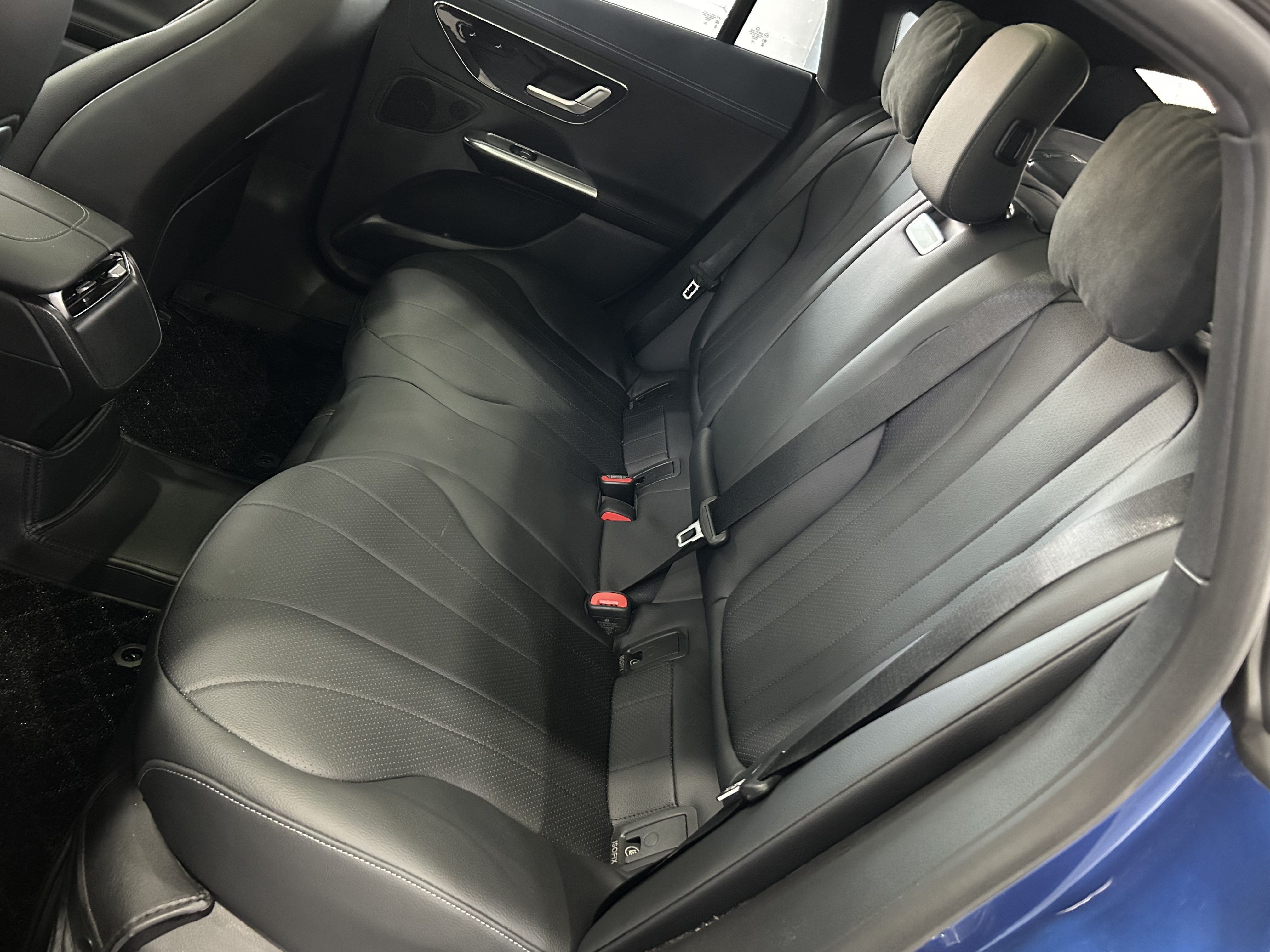 Mercedes-Benz EQE Class 2024 #17 Mercedes-Benz EQE Class 2024 car image #17