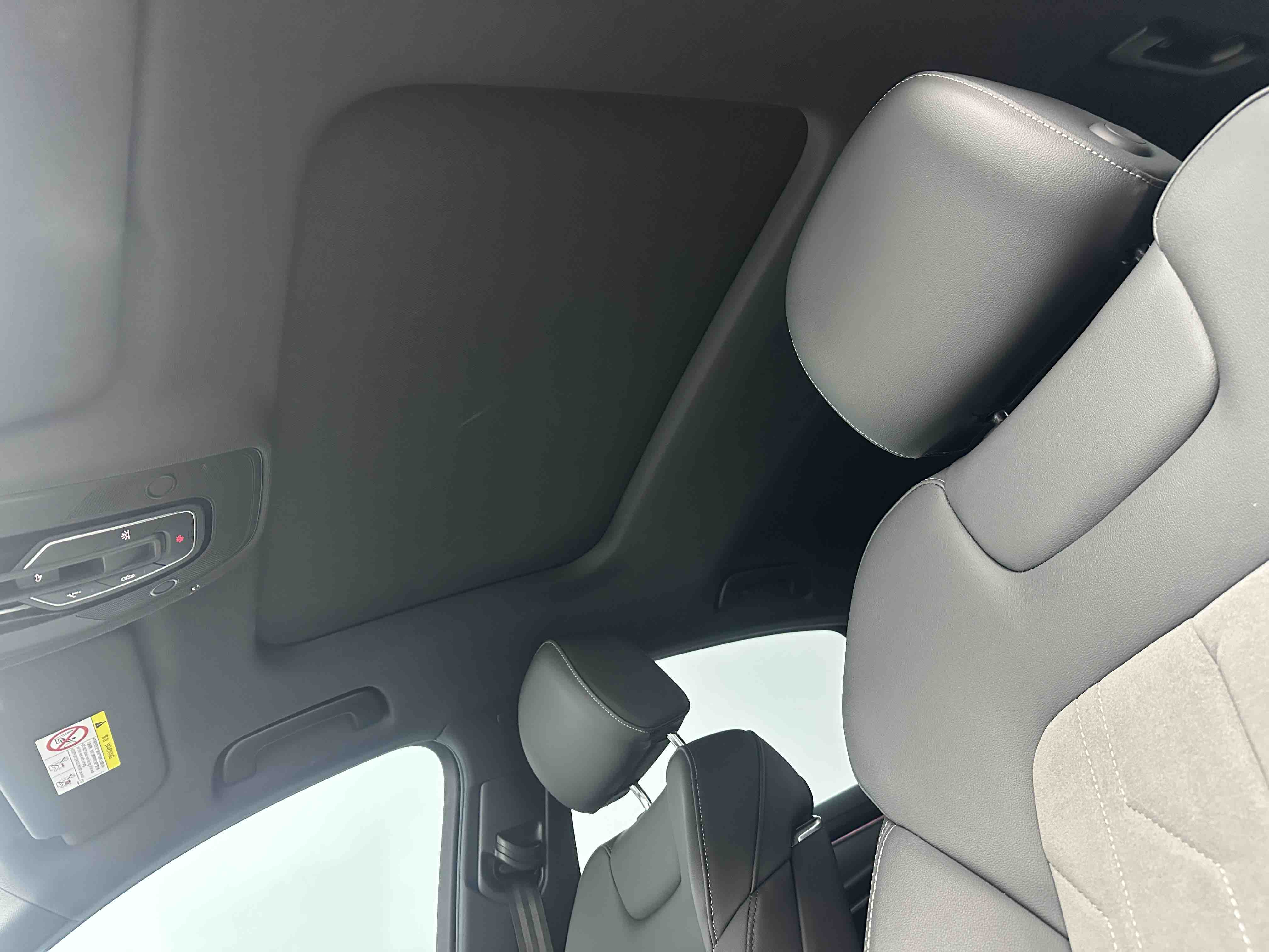 Audi A6L 2023 car image #17
