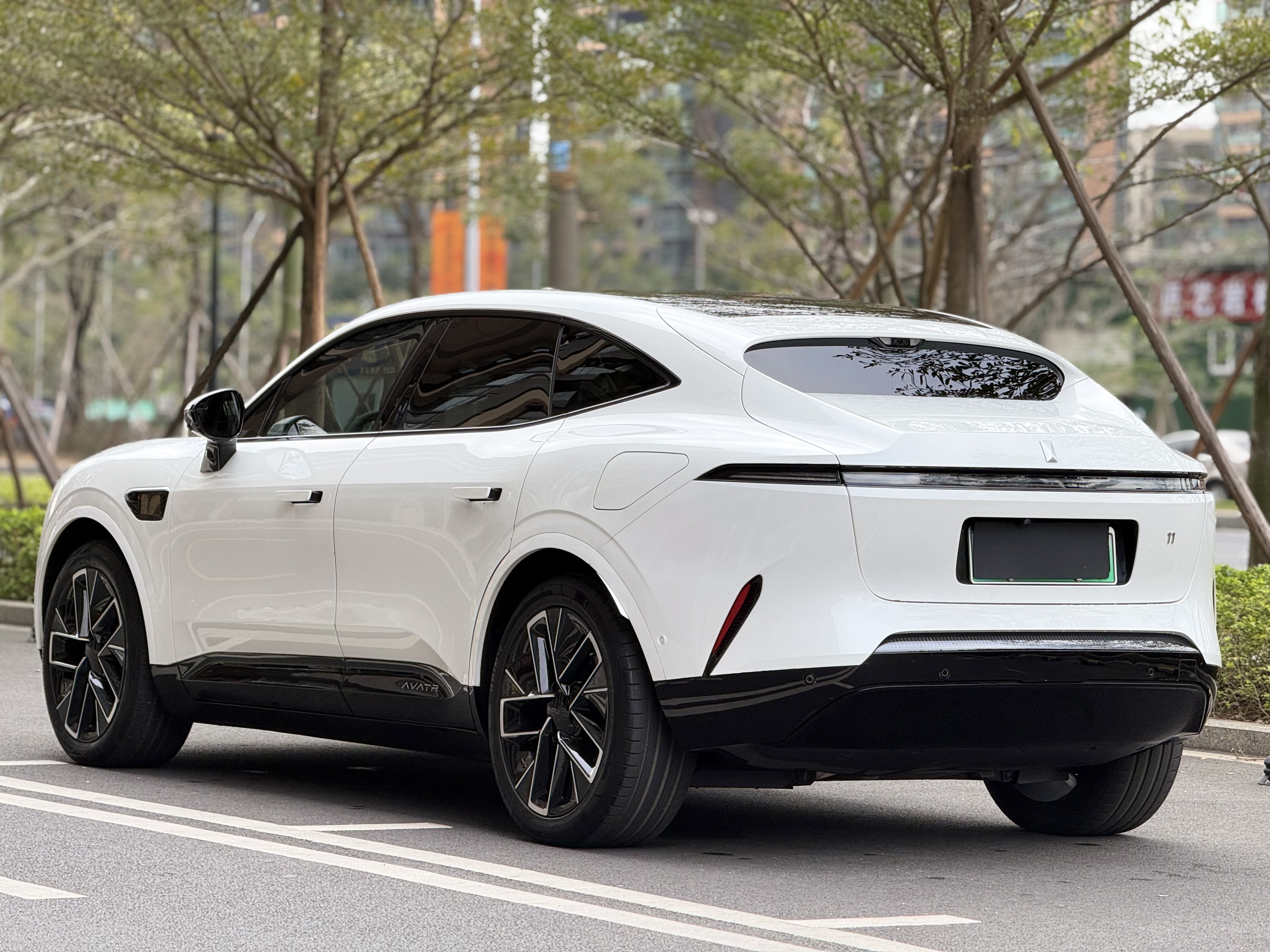 Avatr 11 2023 immagine di auto #17