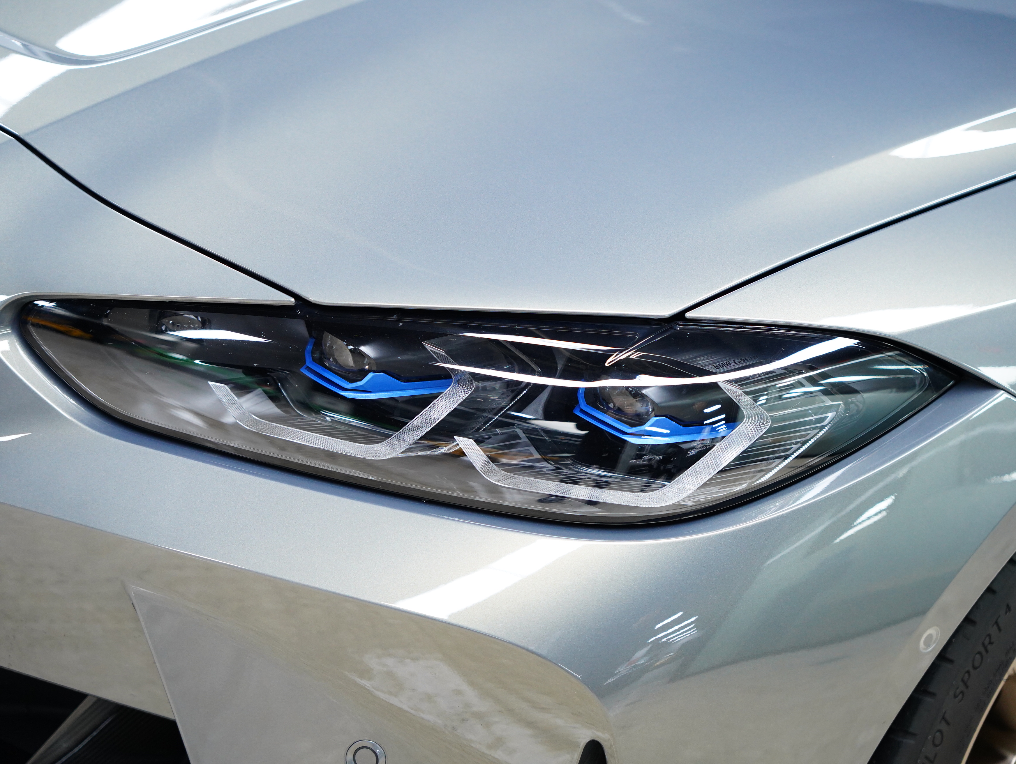 BMW M4 2023 car image #17