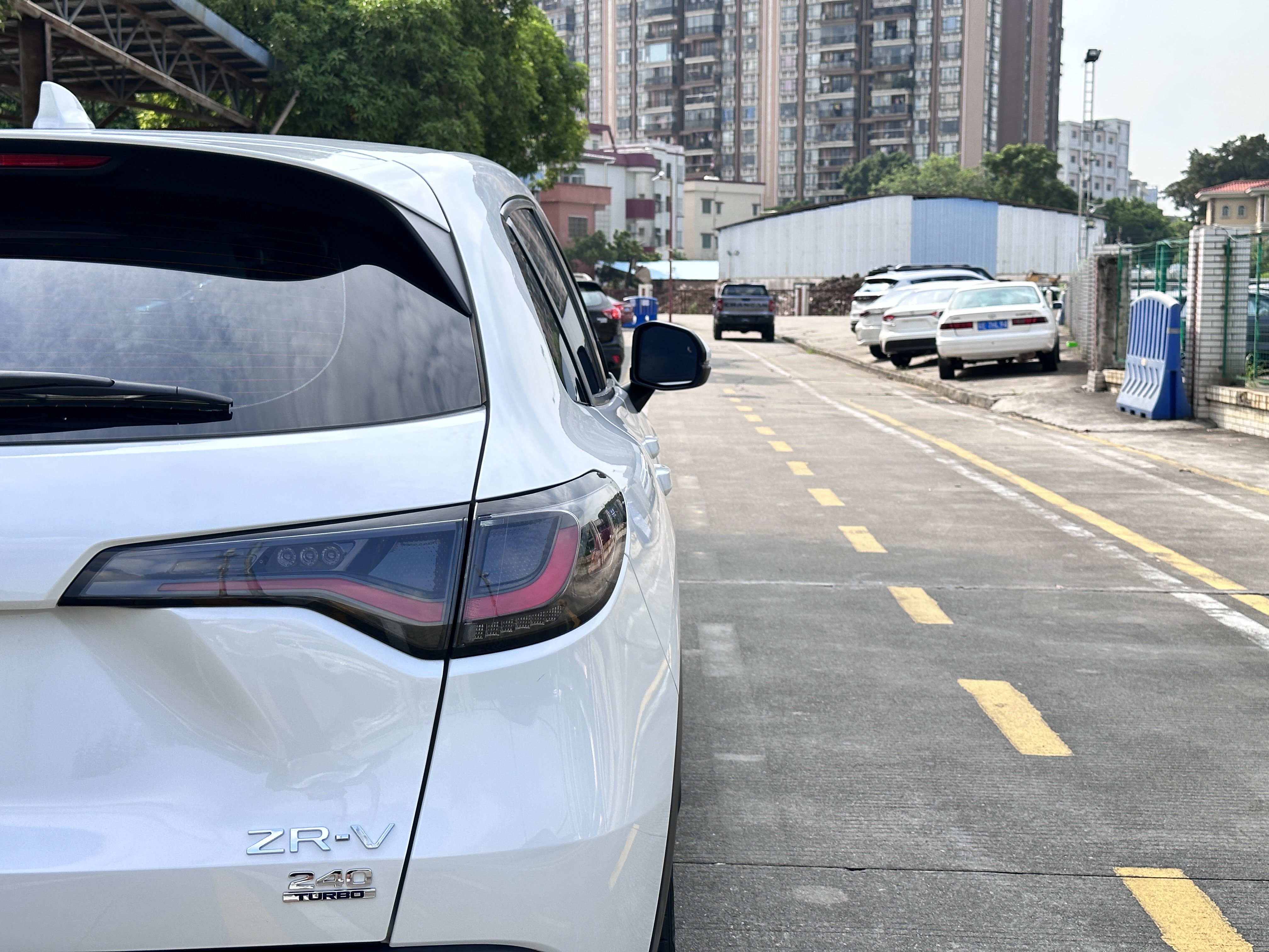 Honda ZR-V 2023 immagine di auto #17