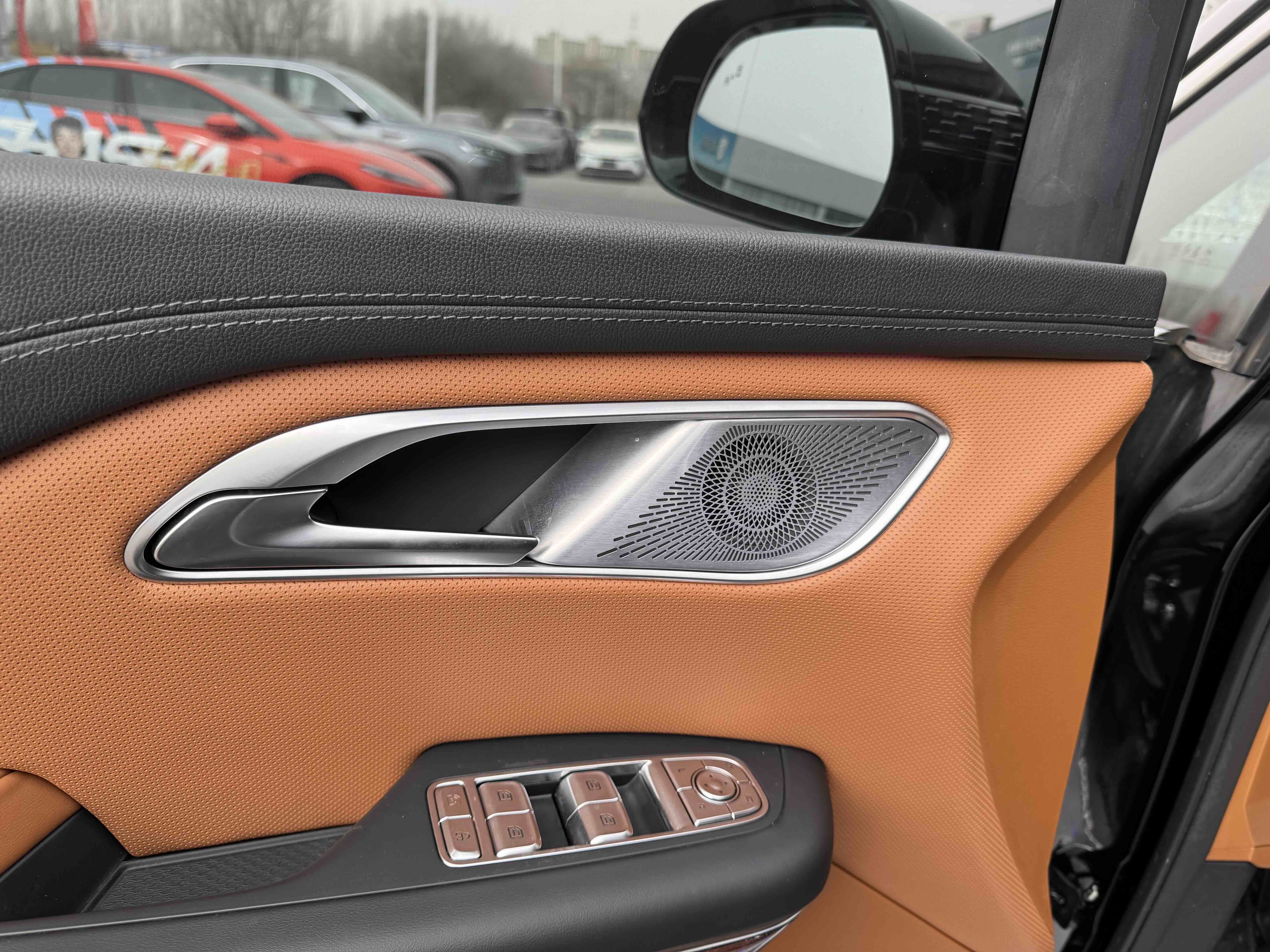 HongQi HQ9 2023 #17 HongQi HQ9 2023 car image #17