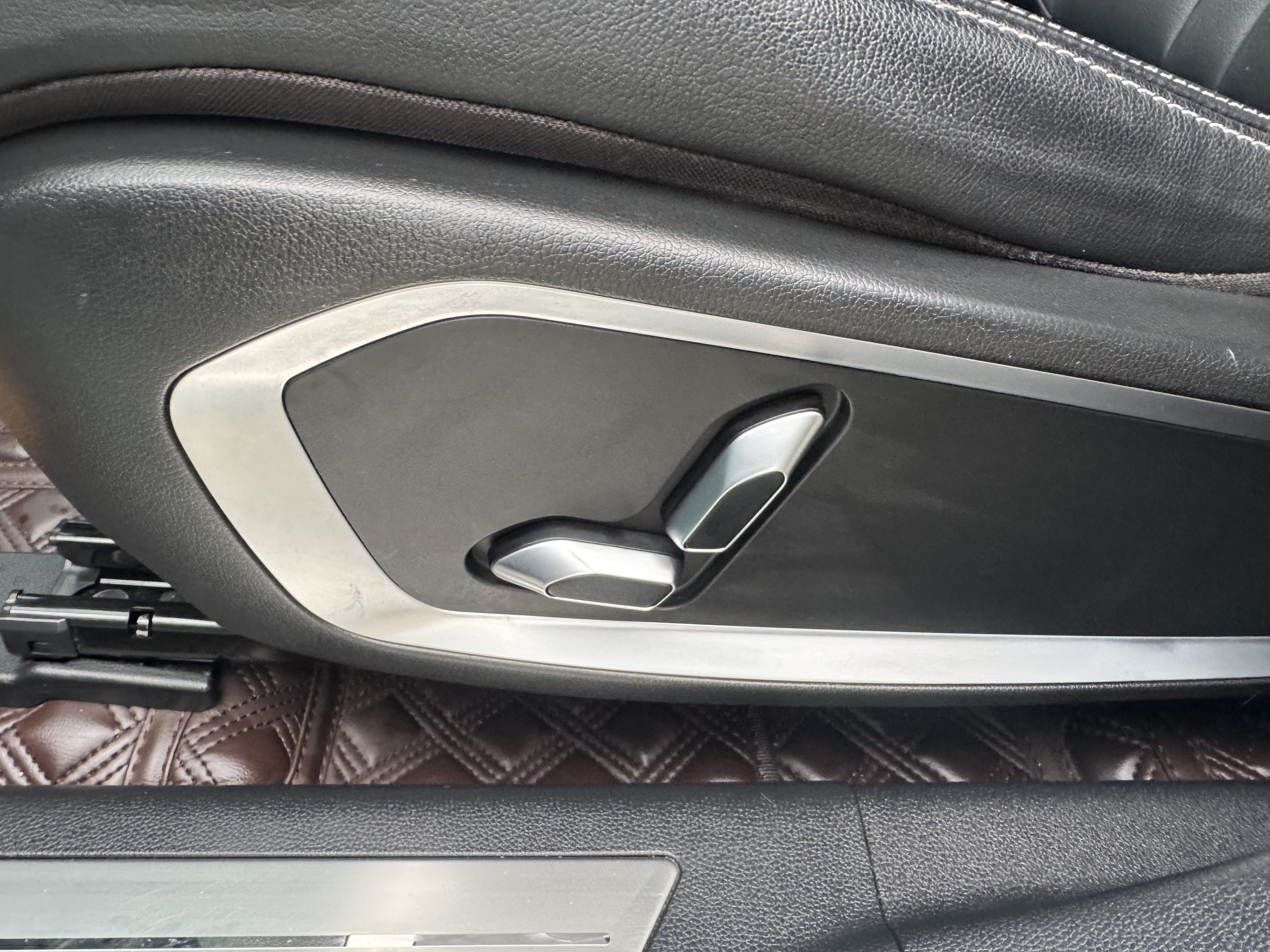 Xpeng G3 2023 immagine di auto #17