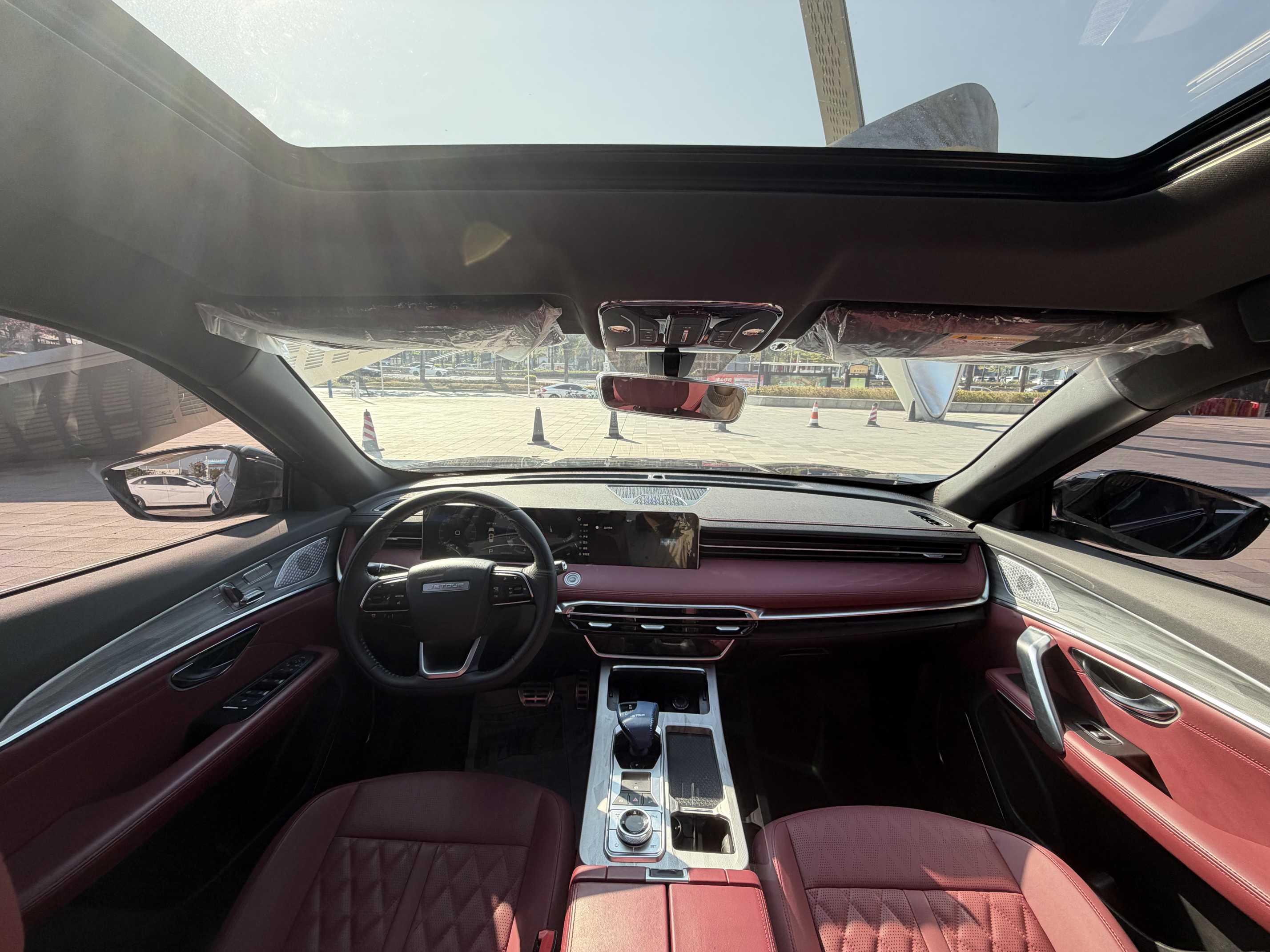 X70 PLUS 2023 car image #17