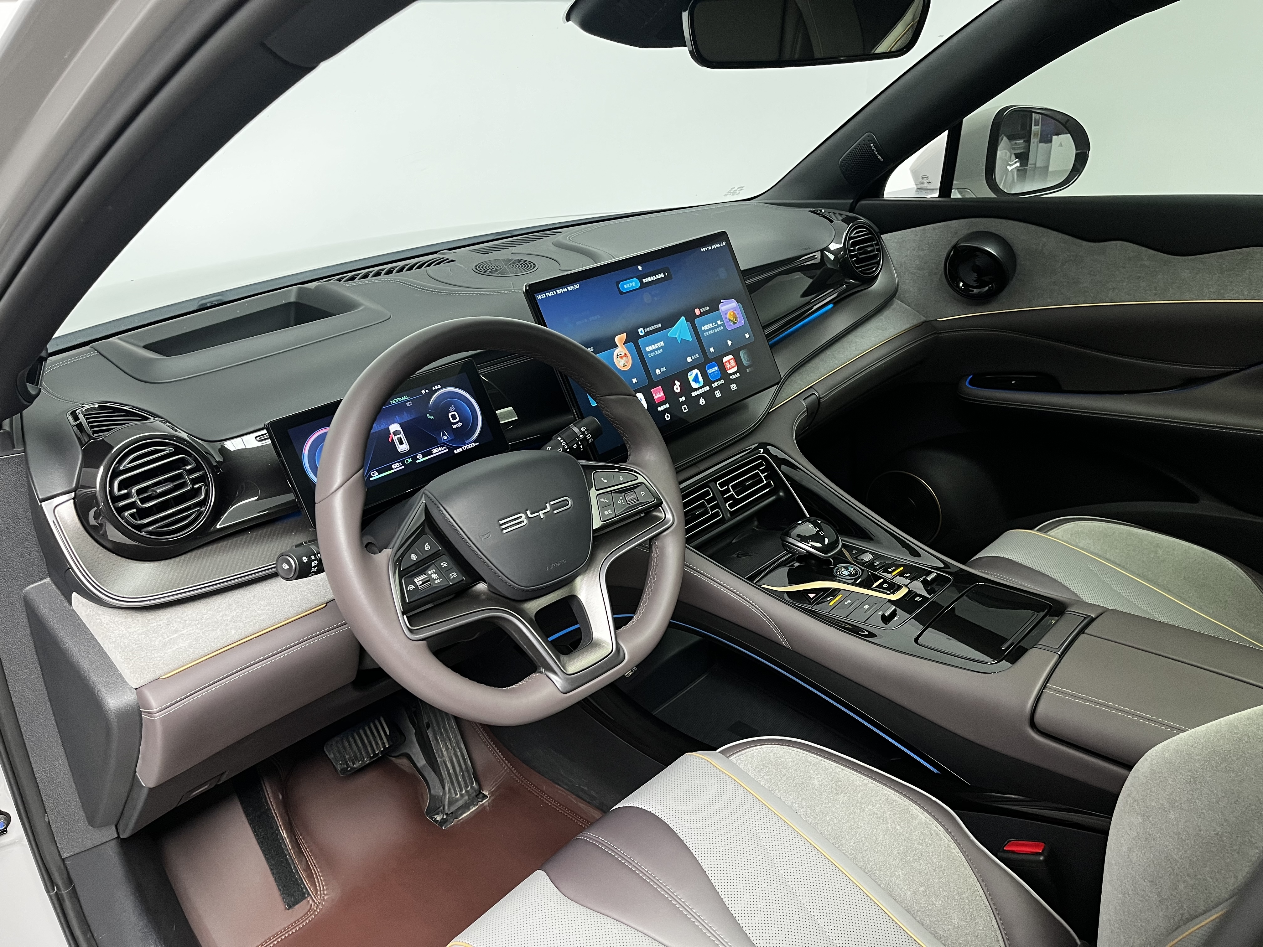 BYD Frigate 07 2023 #17 BYD Frigate 07 2023 car image #17