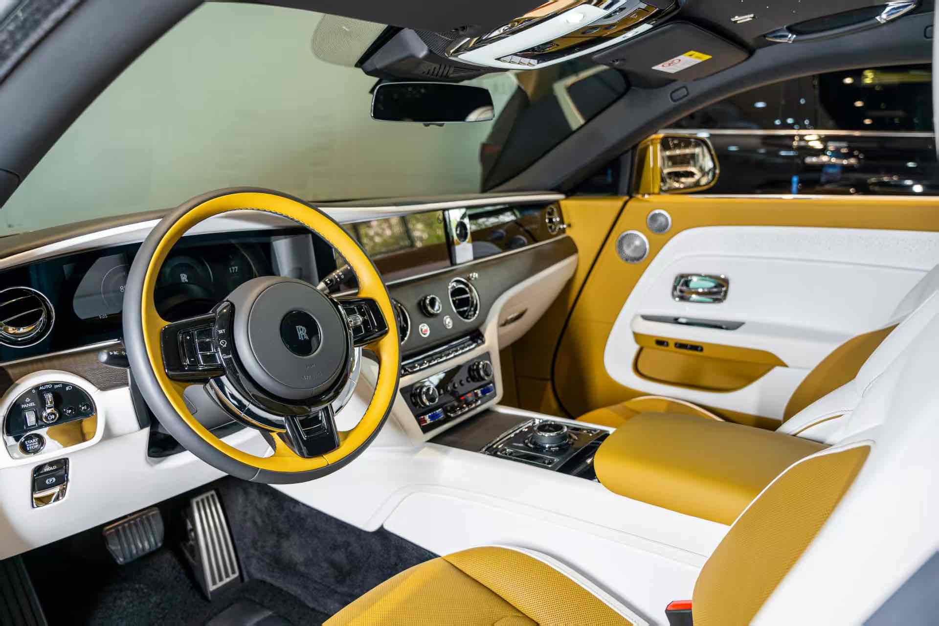 劳斯莱斯 闪灵 2024 汽车图片 #17