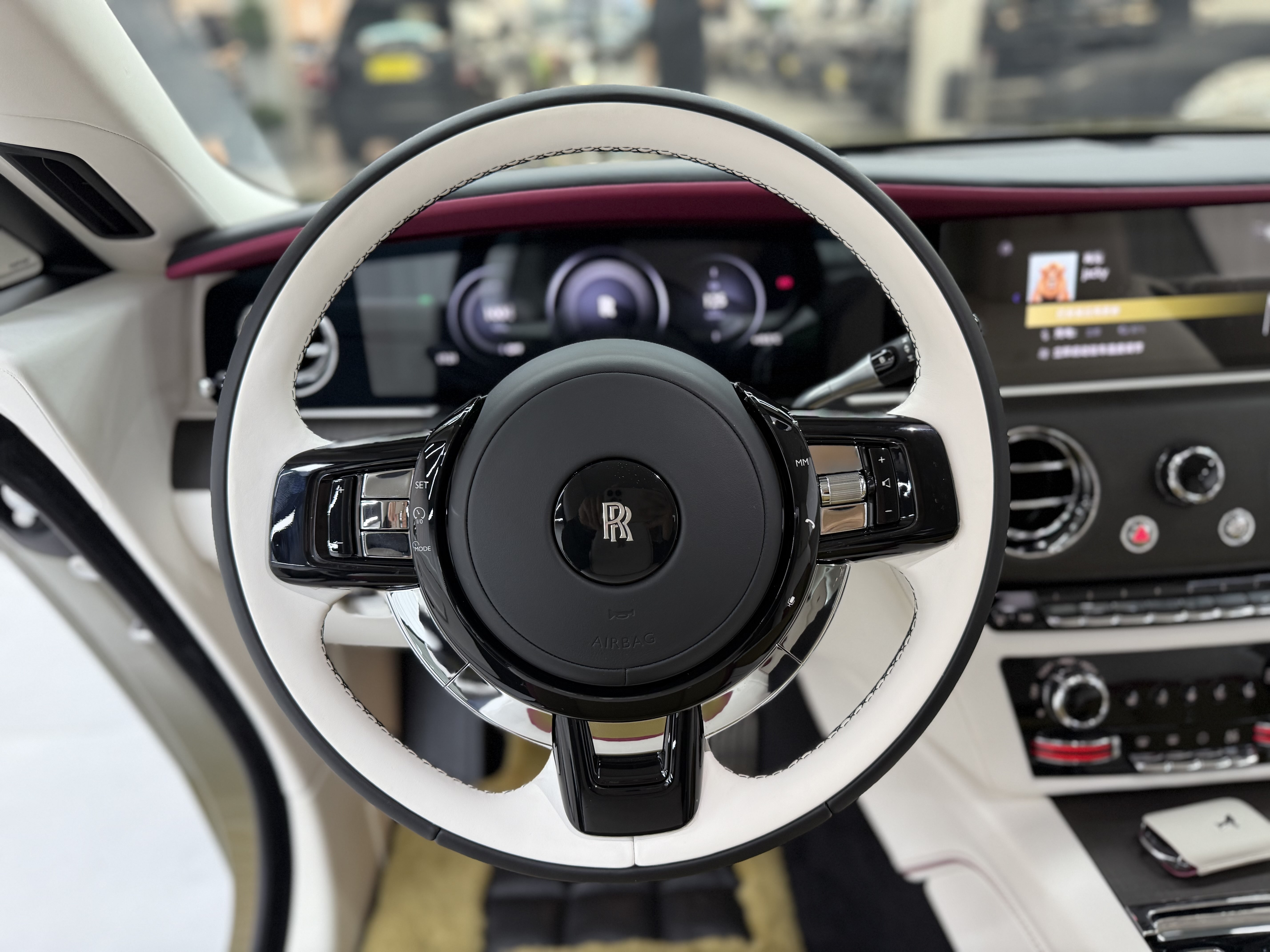 劳斯莱斯 闪灵 2025 汽车图片 #17