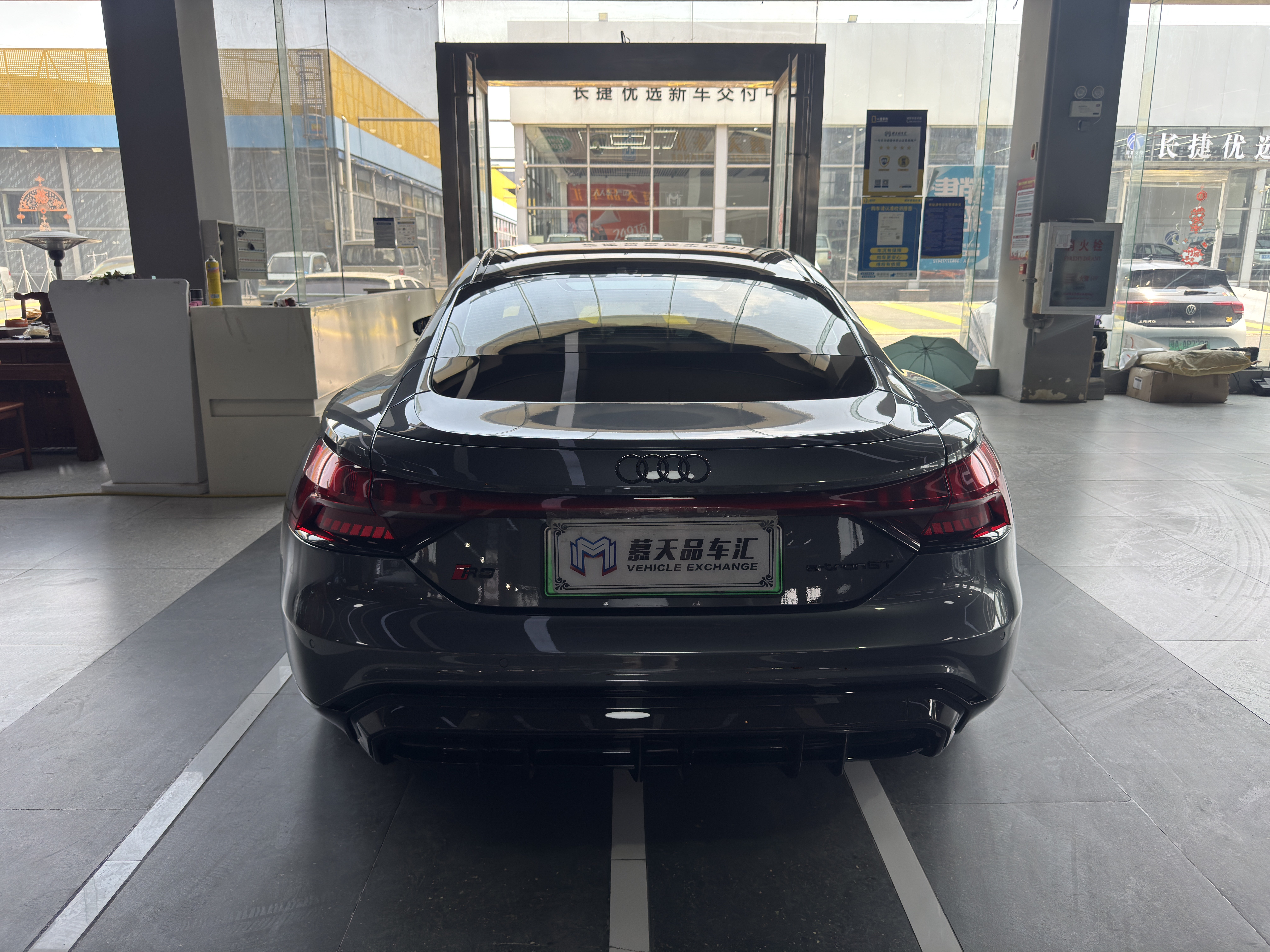 Audi RS e-tron GT 2022 car image #17