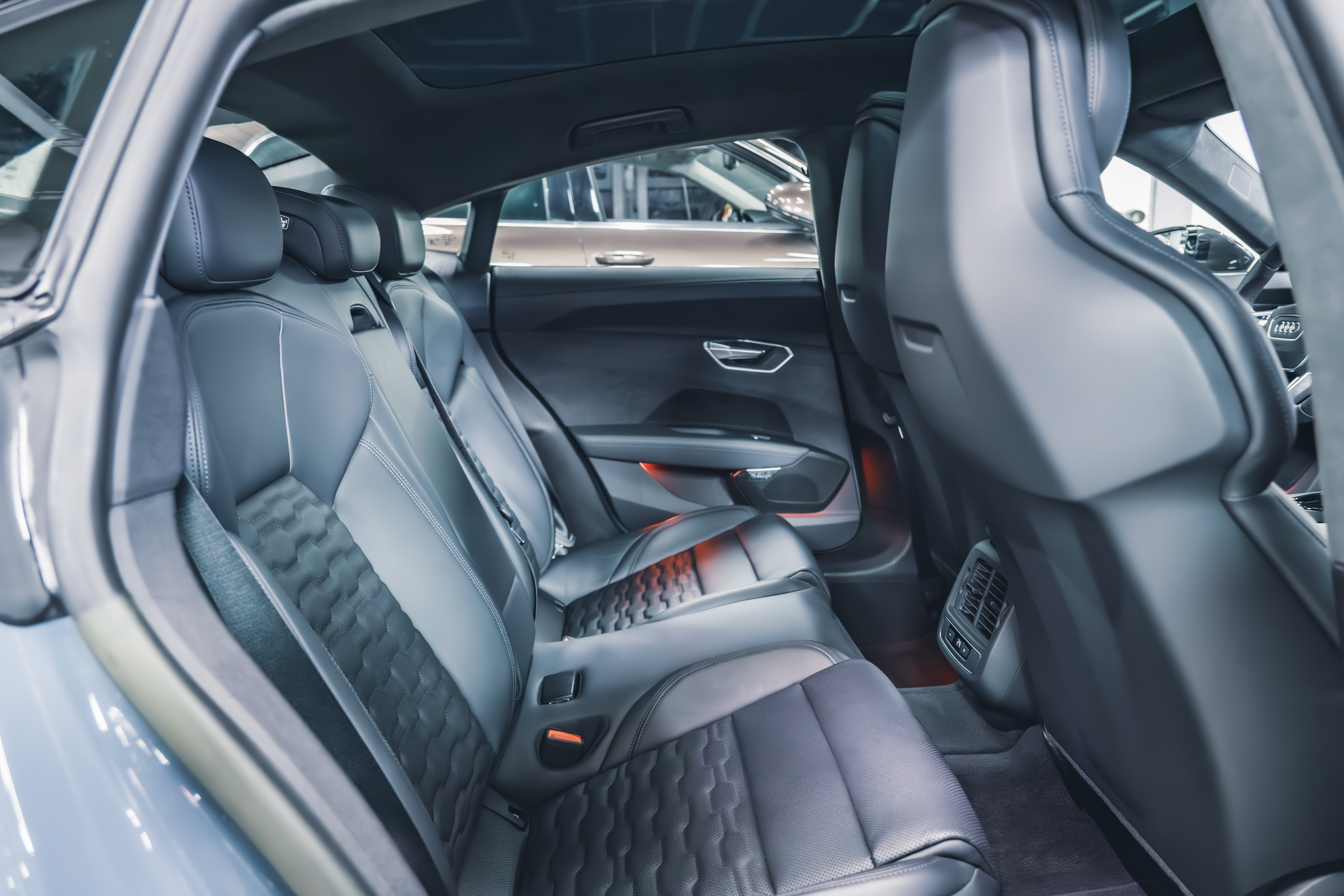 Audi RS e-tron GT 2023 car image #17