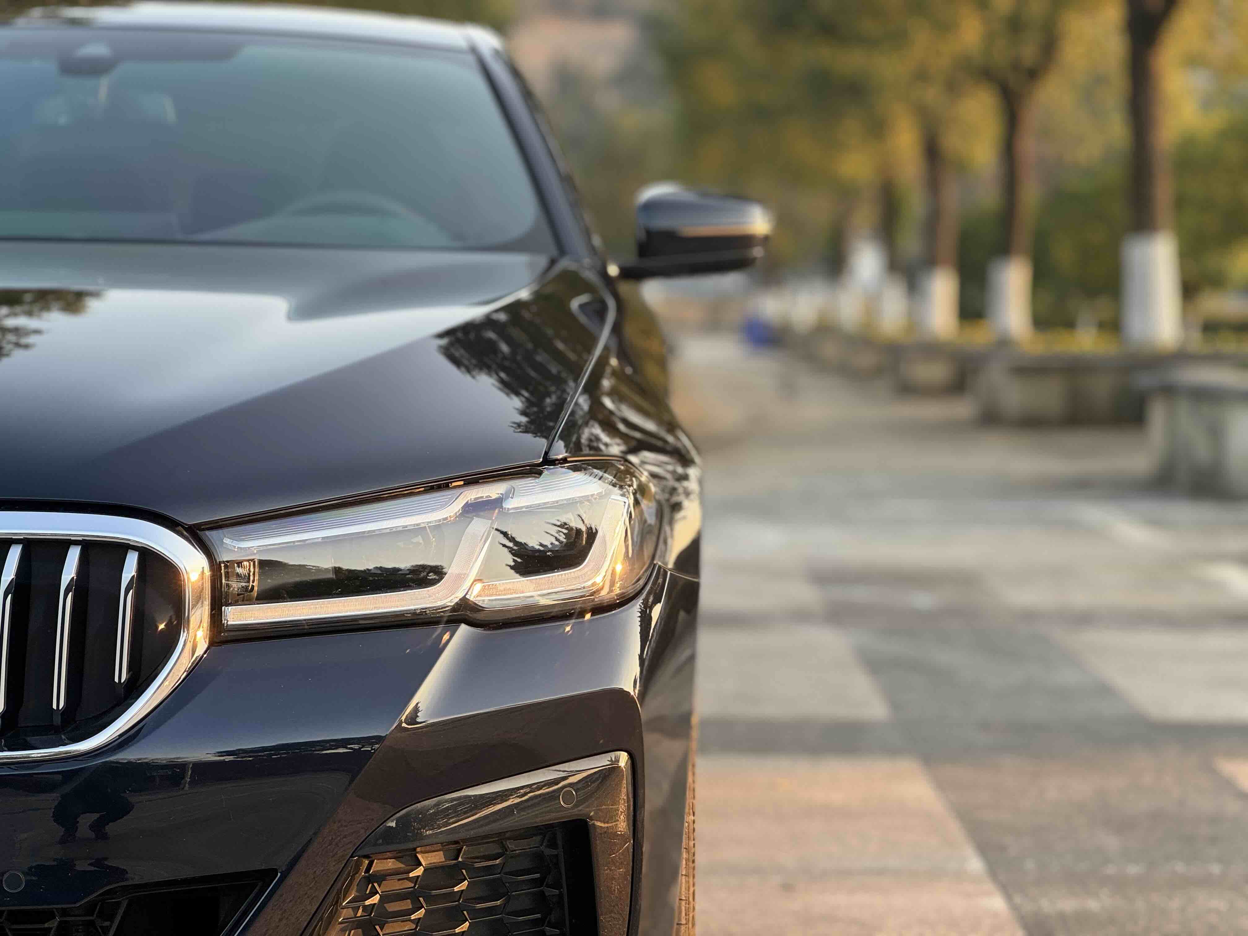 BMW 5 Series 2023 car image #17