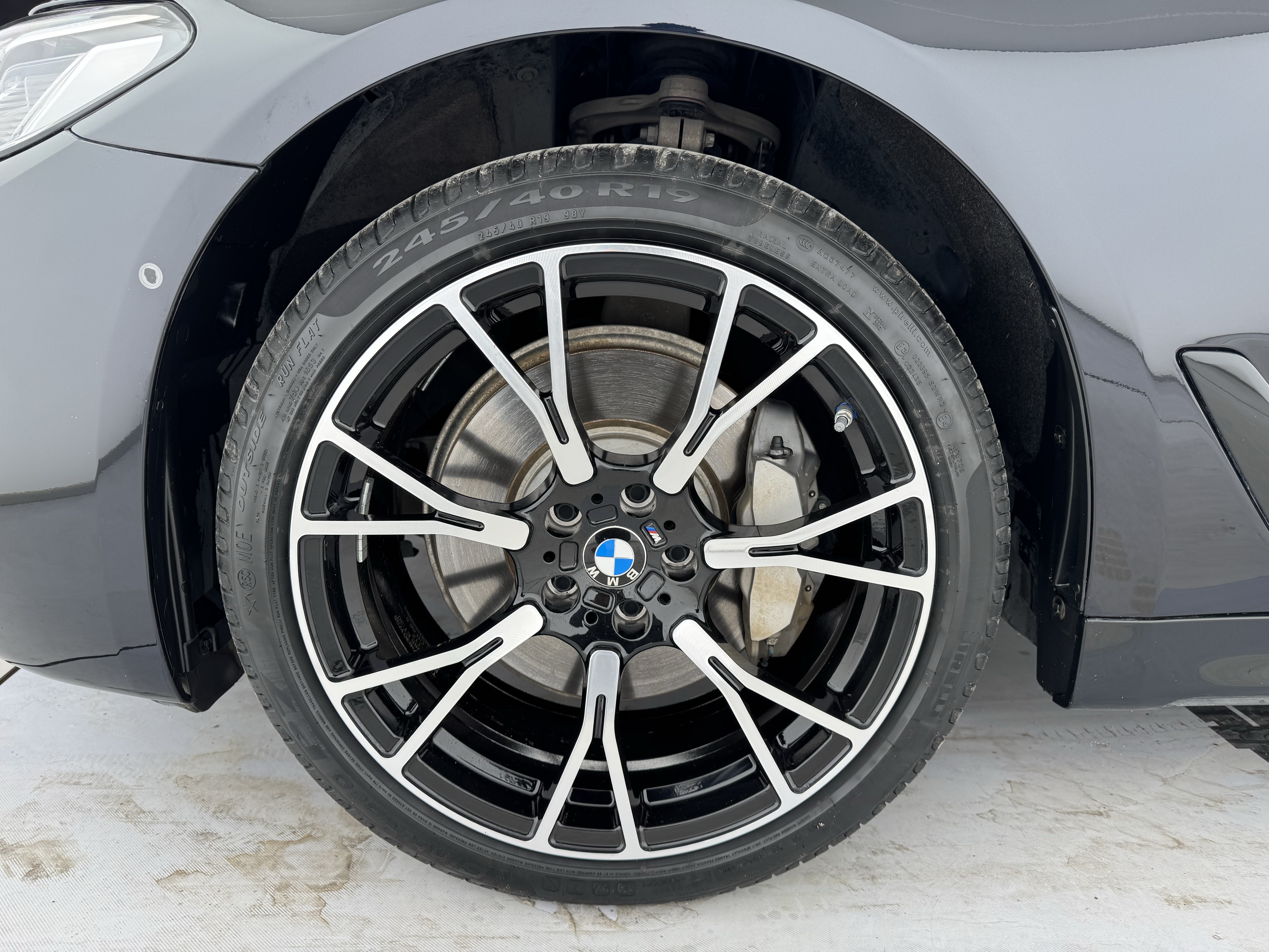 BMW 5 Series 2023 #17 BMW 5 Series 2023 car image #17