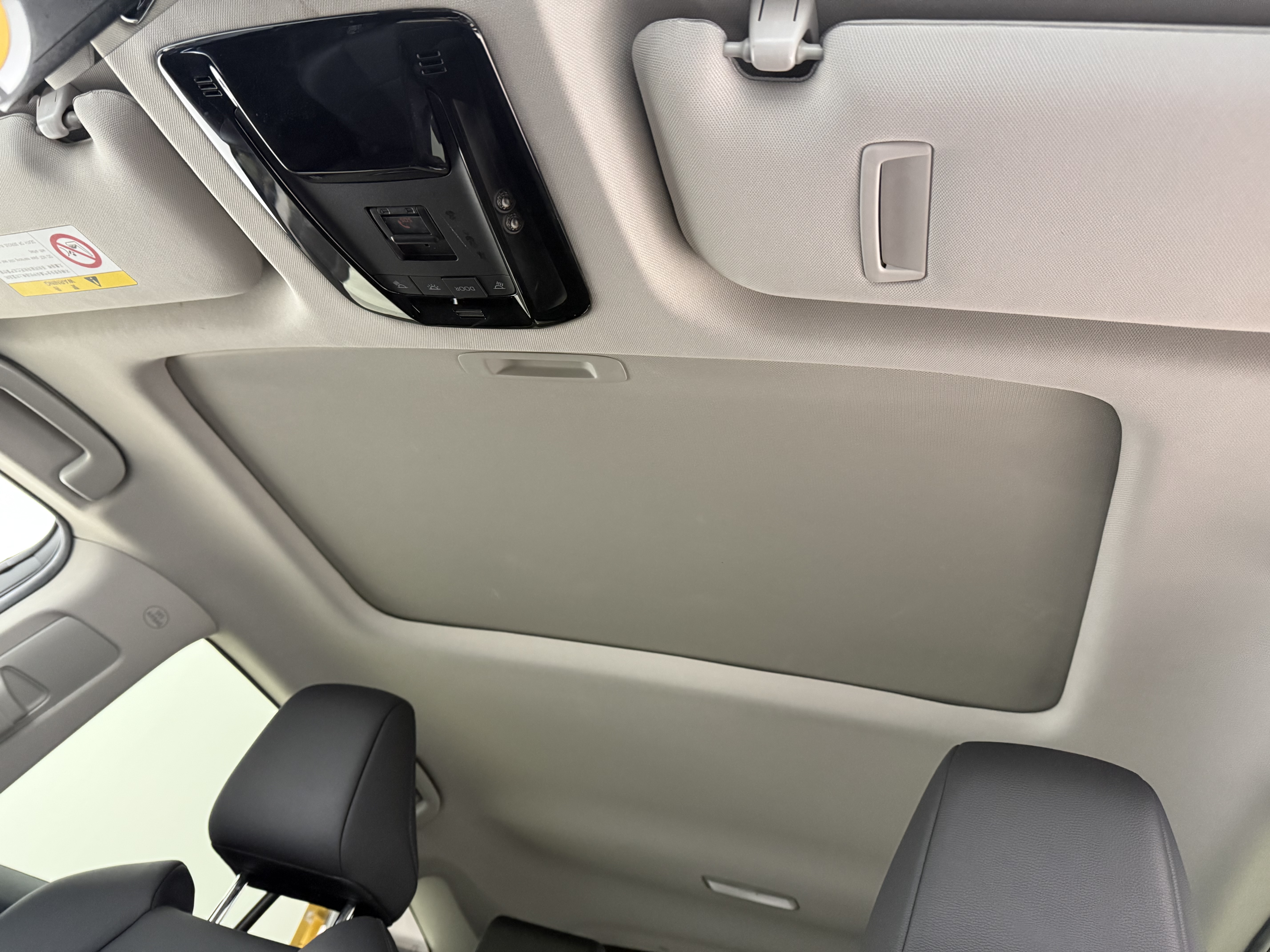 Toyota Venza 2024 صورة سيارة #17