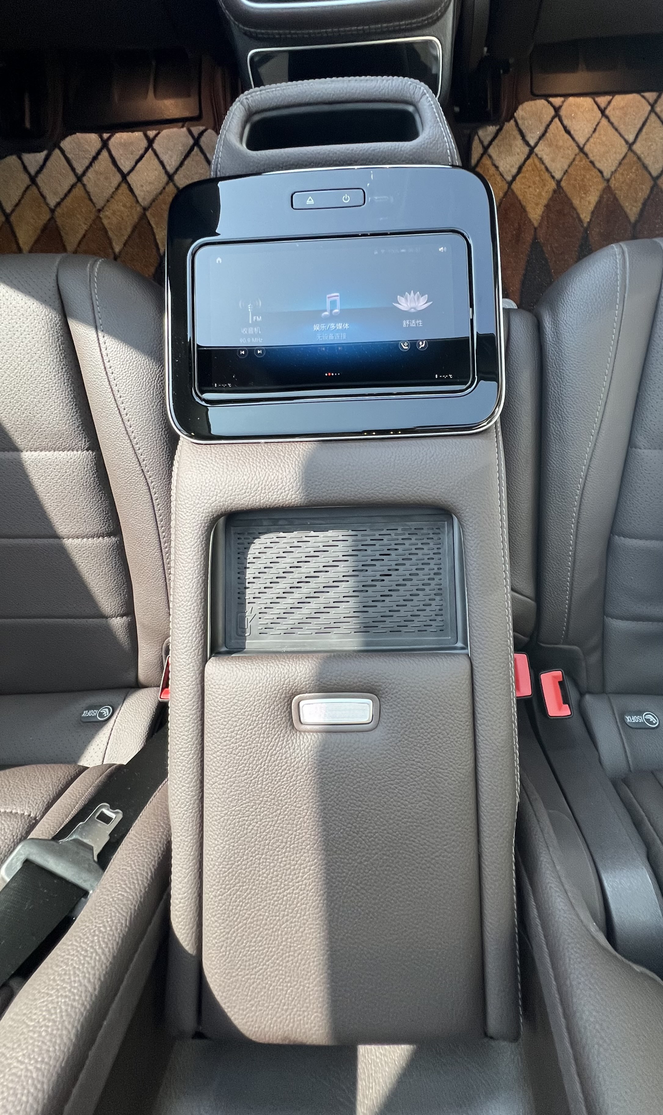 Mercedes-Benz GLS Class 2023 car image #17