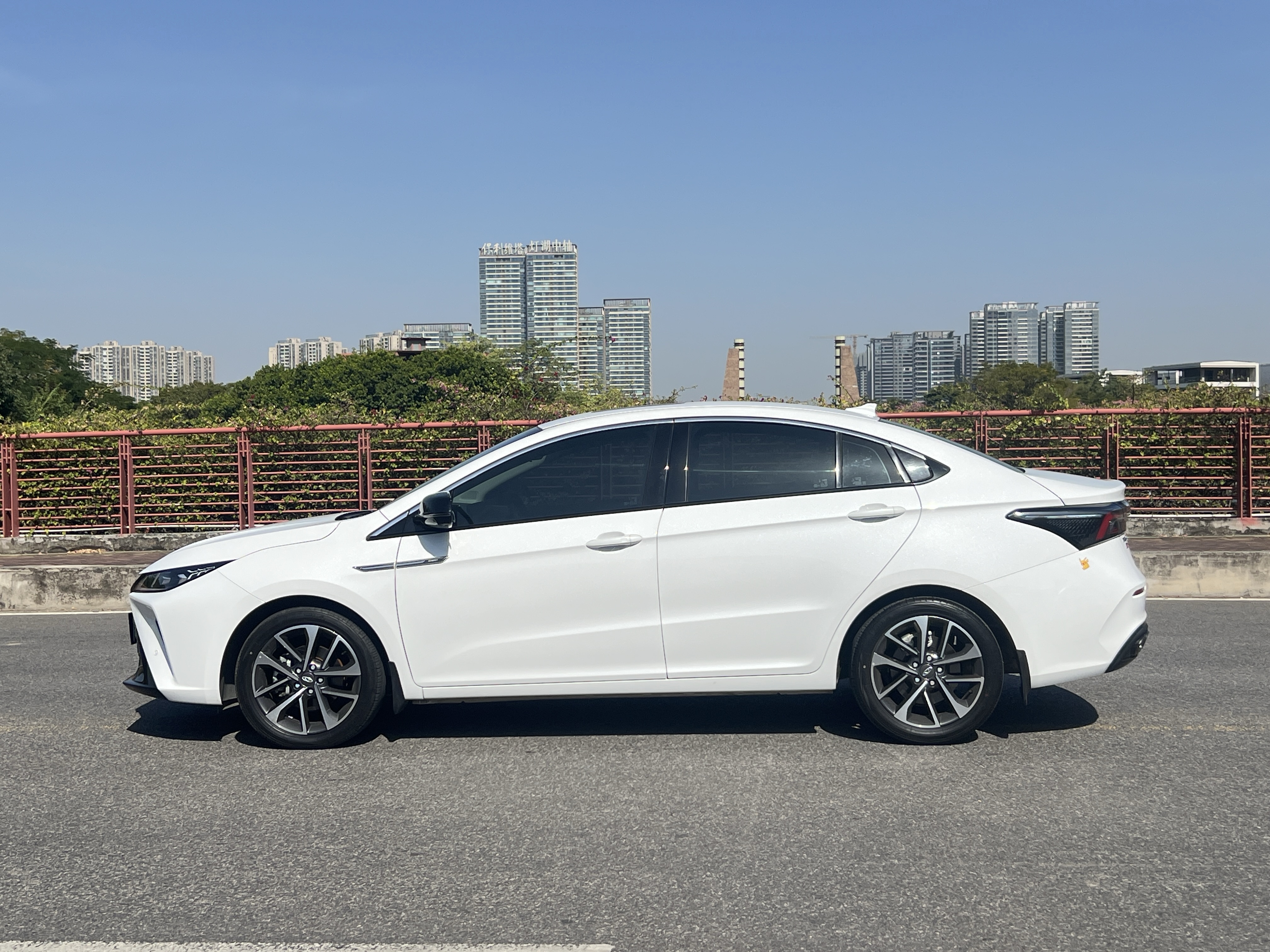 Chery Arrizo 5 GT 2023 car image #17