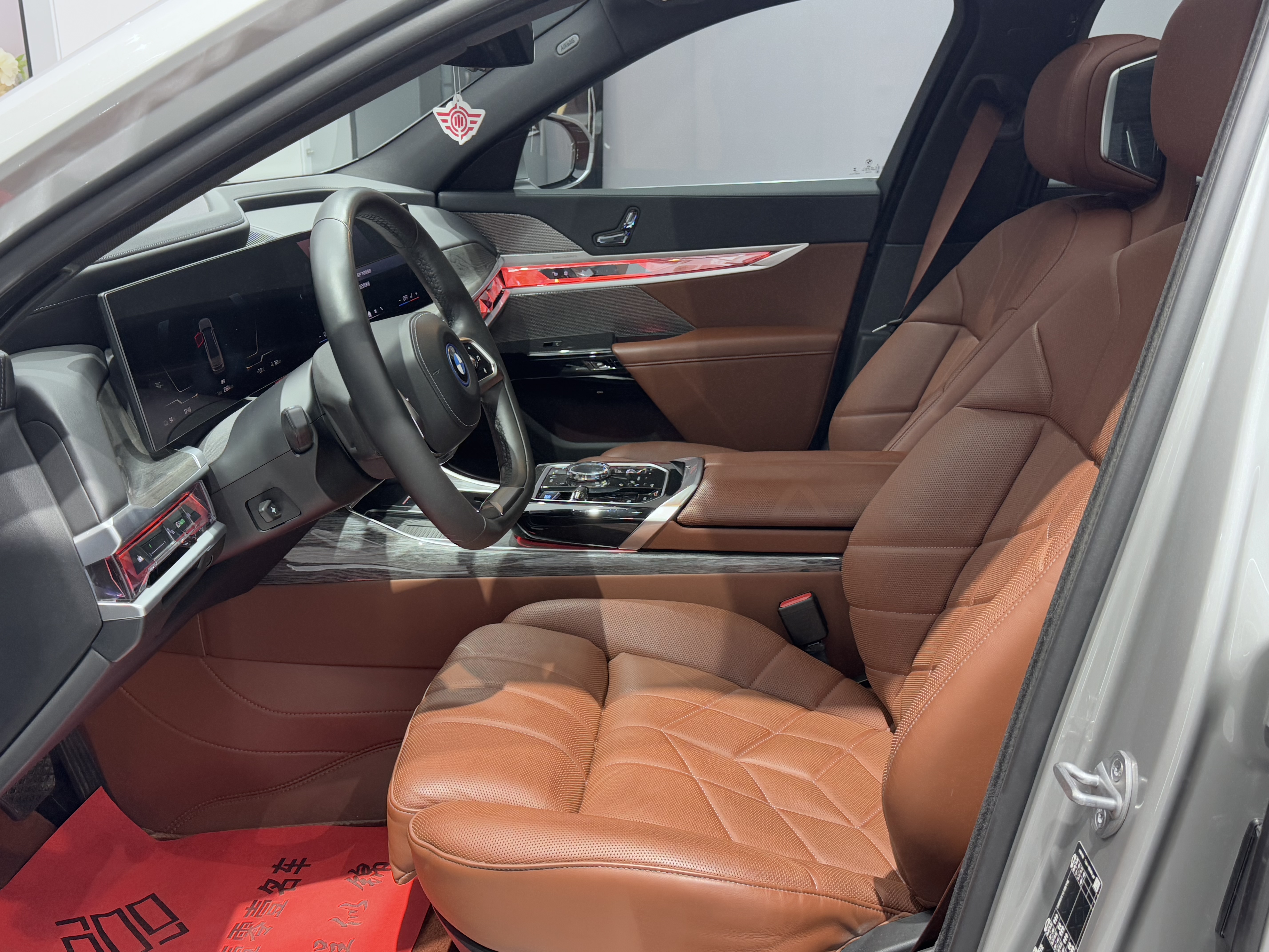 BMW i7 2023 immagine di auto #17