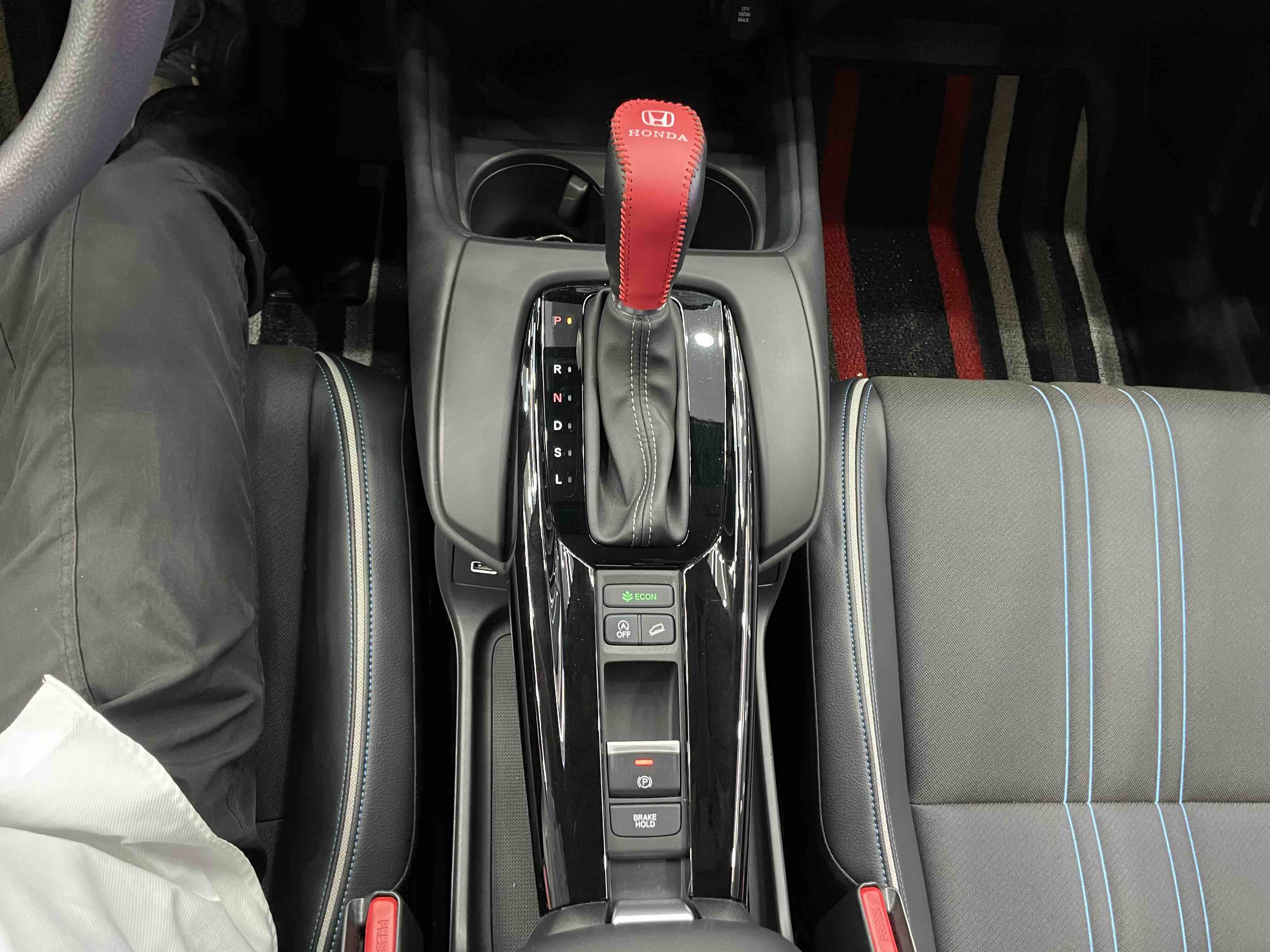 Honda HR-V 2024 #17 Honda HR-V 2024 car image #17