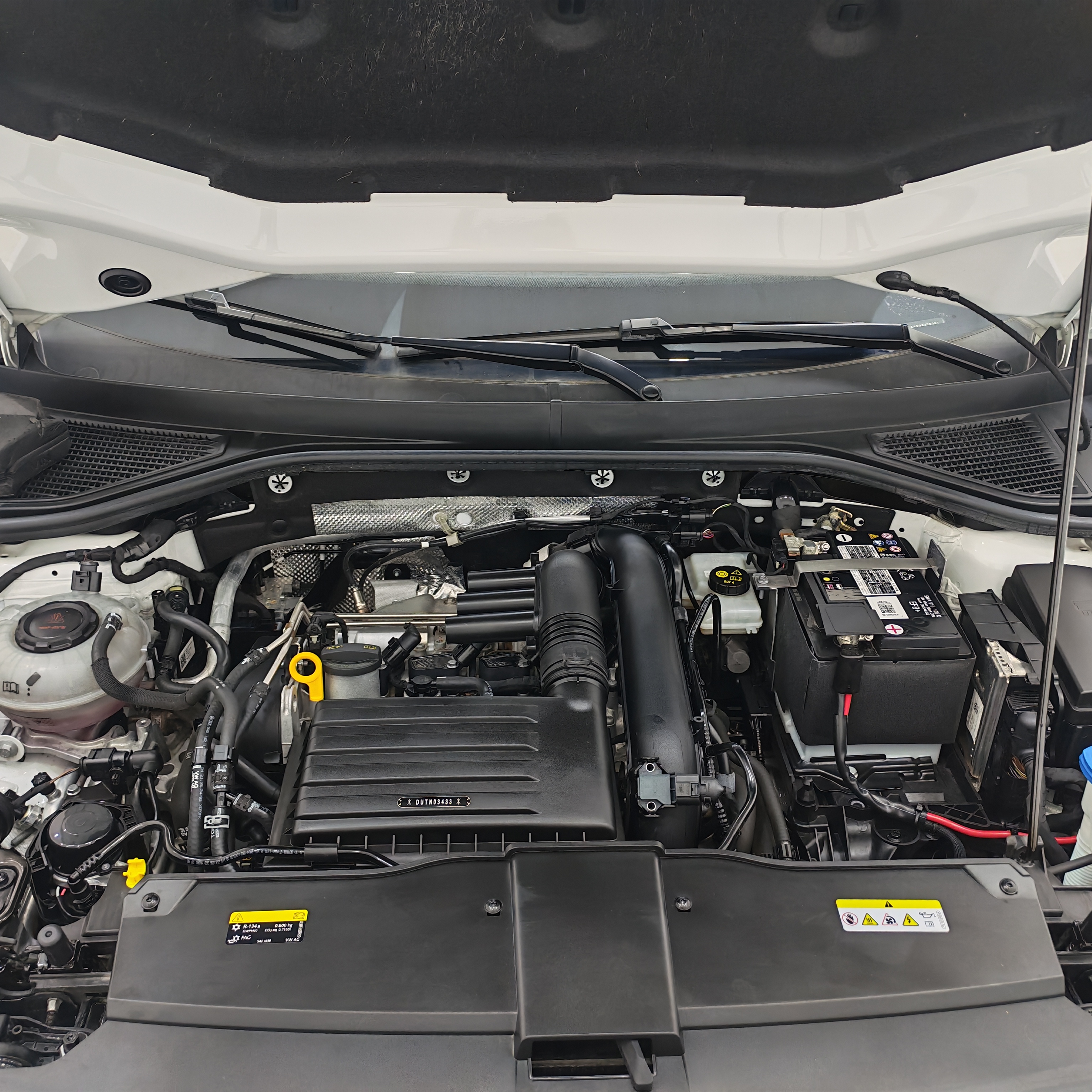 Volkswagen T-Roc 2023 car image #17