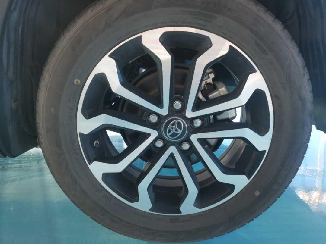 Toyota Frontlander 2023 car image #17