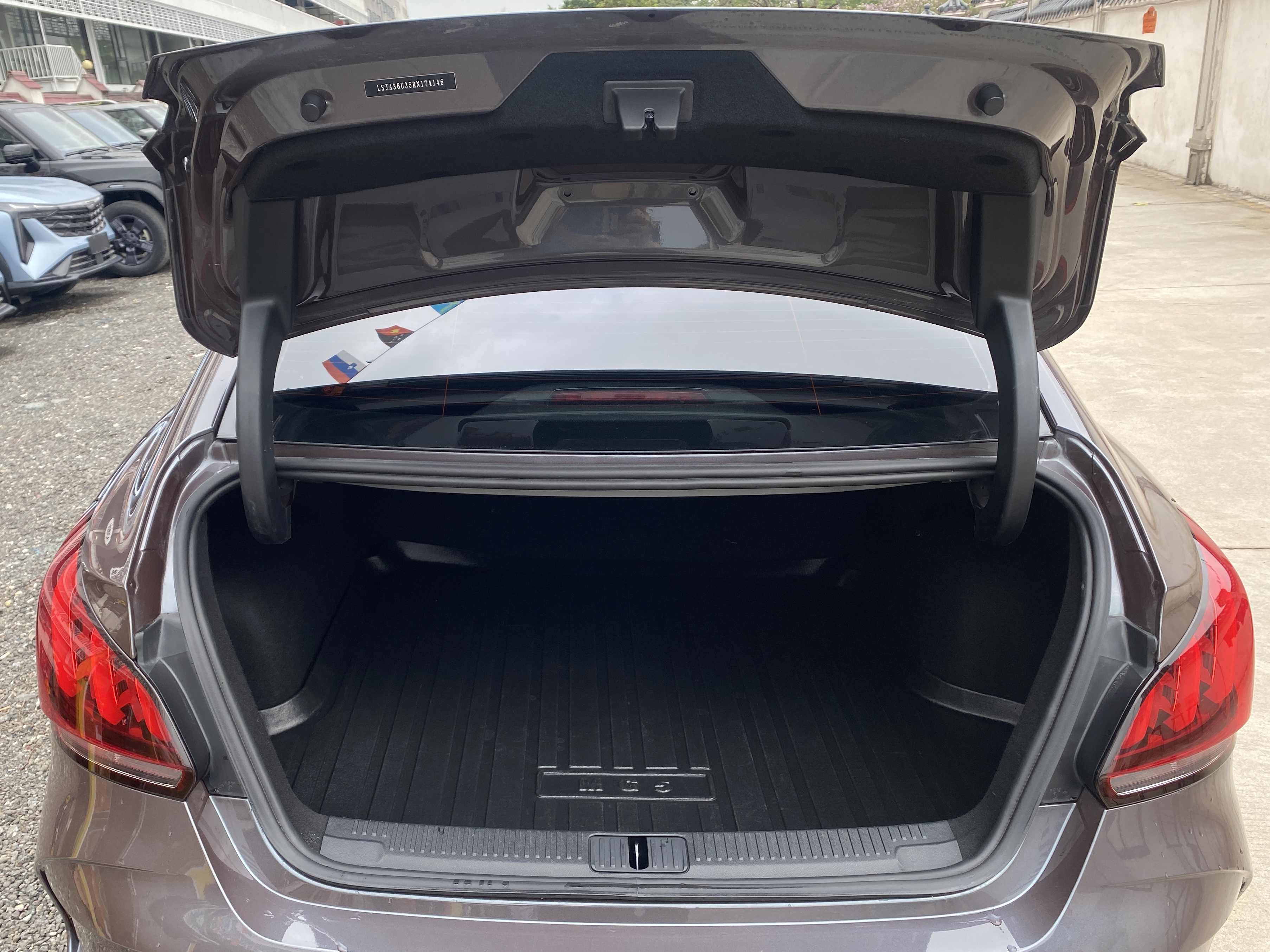 5 2024 #17 5 2024 imagen de coche #17