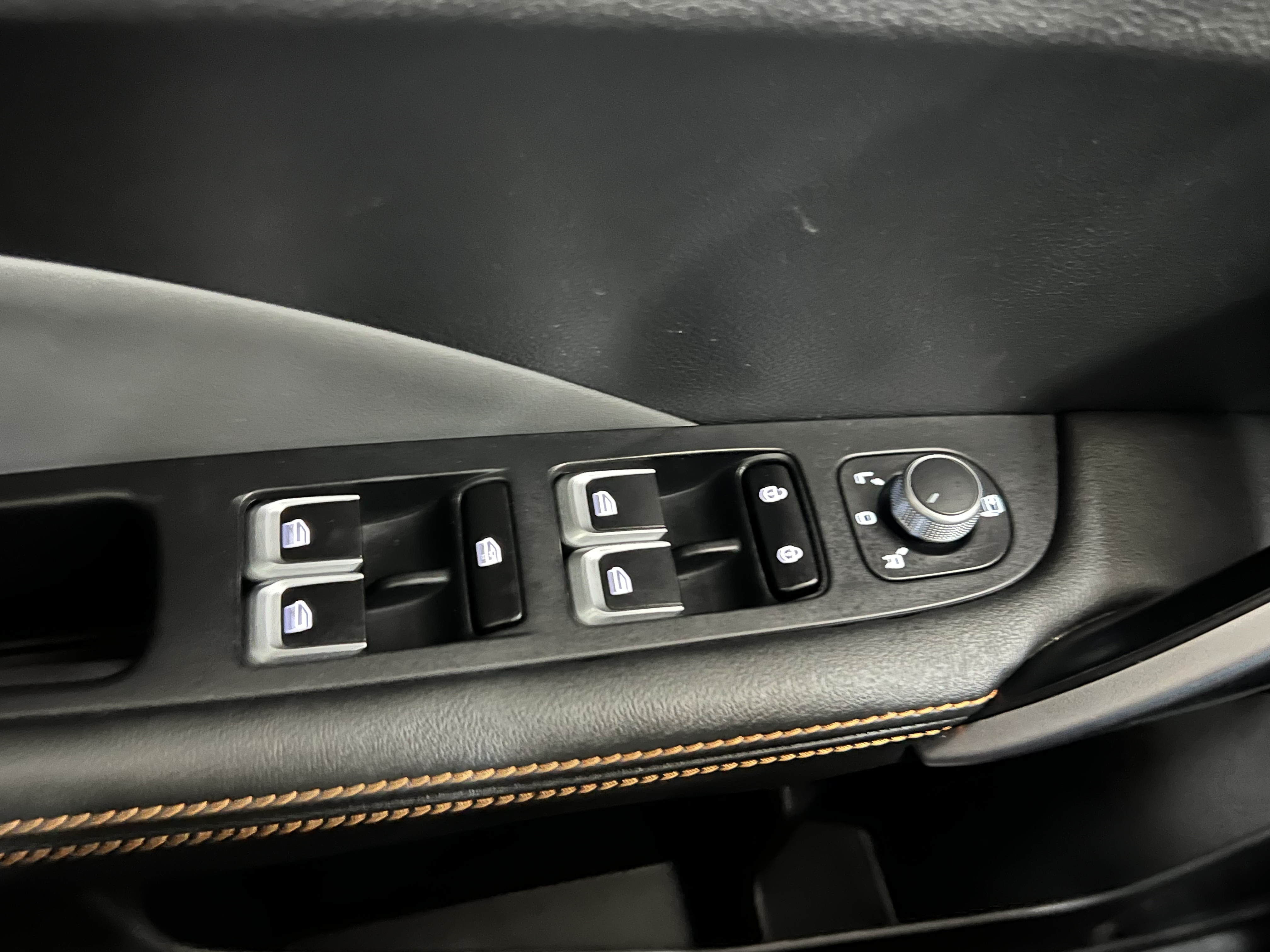 GEELY Coolray 2024 car image #17