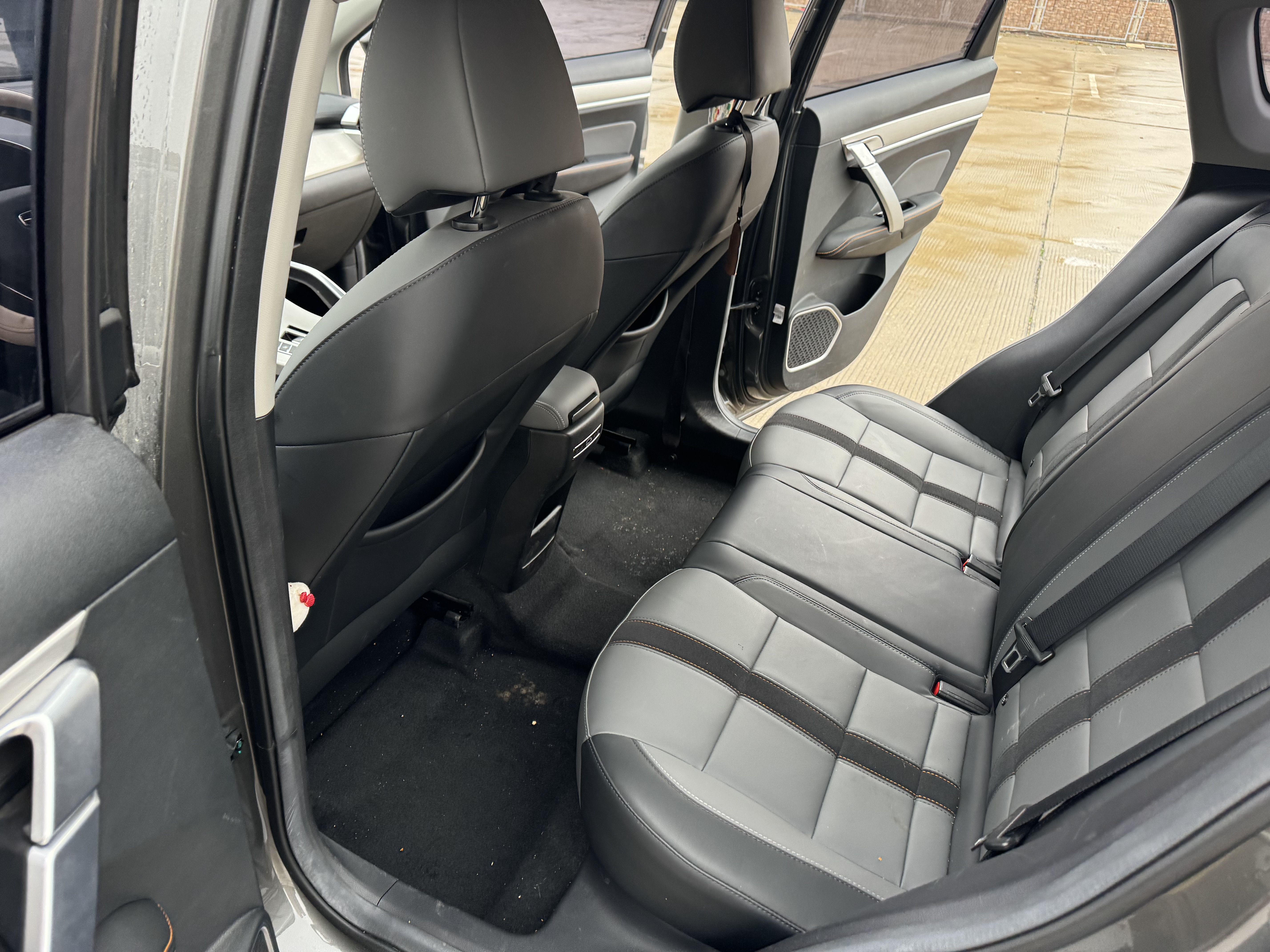 GEELY Coolray 2024 car image #17