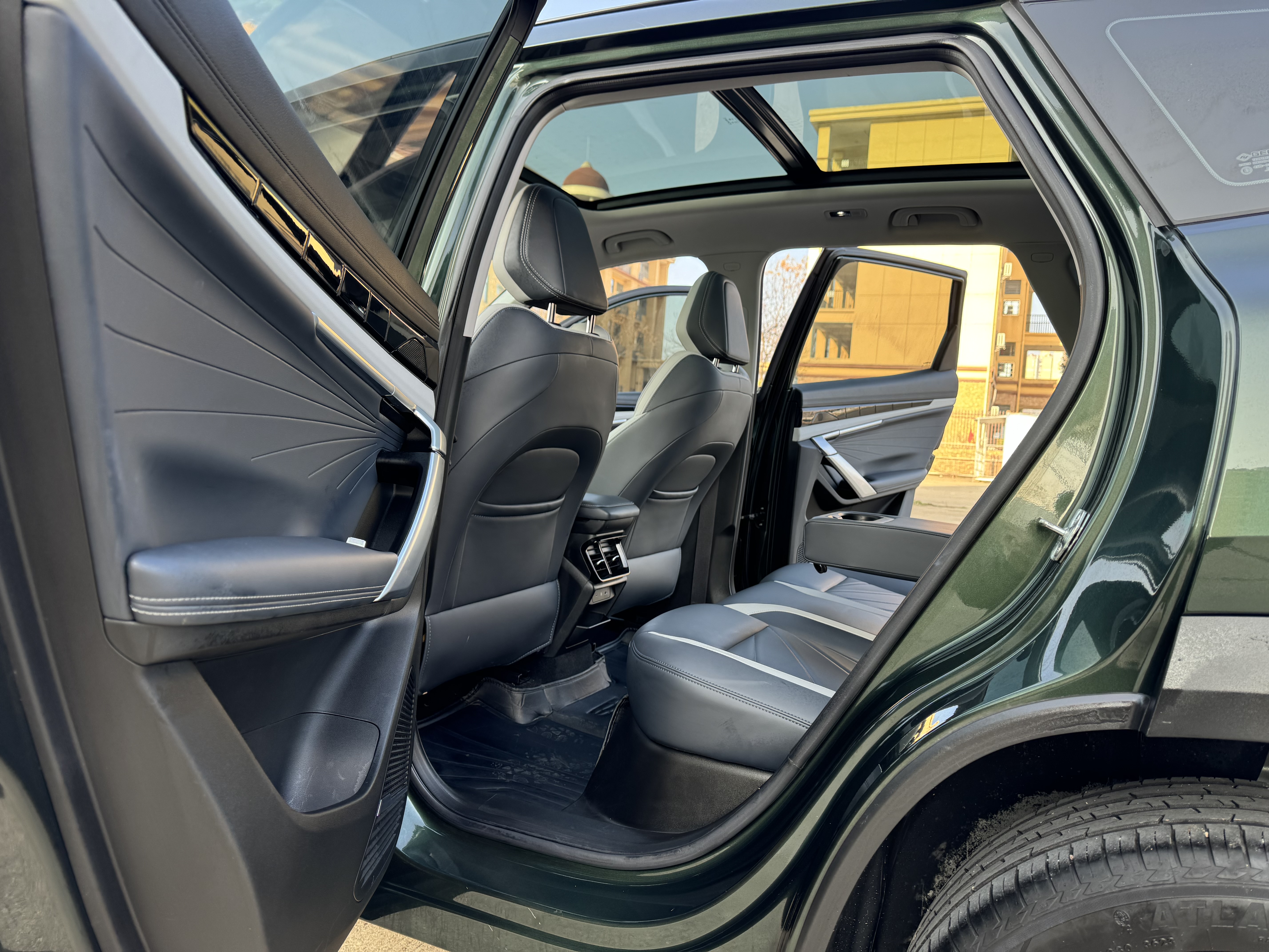 GEELY Boyue L 2024 car image #17