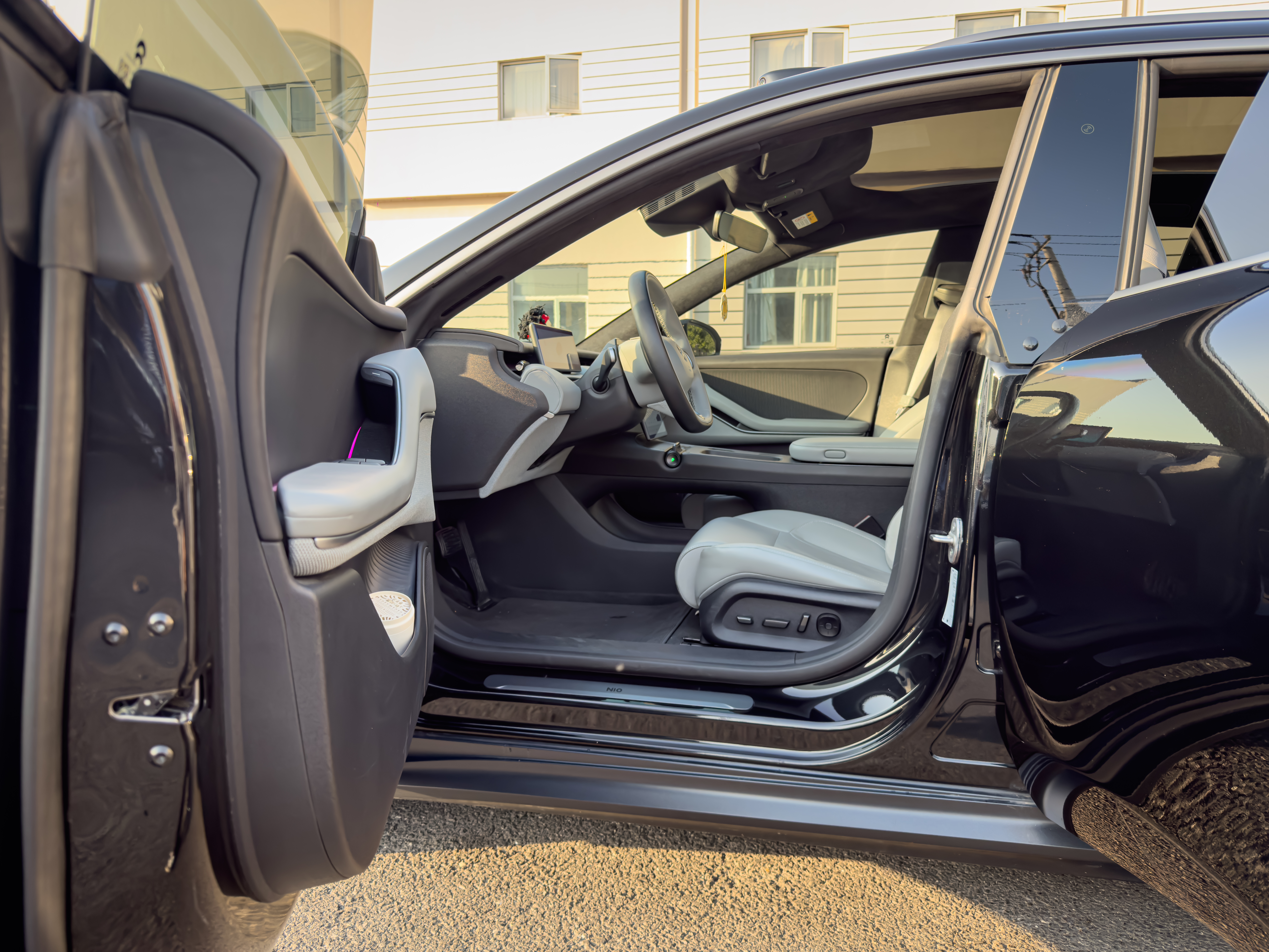 NIO ET5T 2023 изображение автомобиля #17