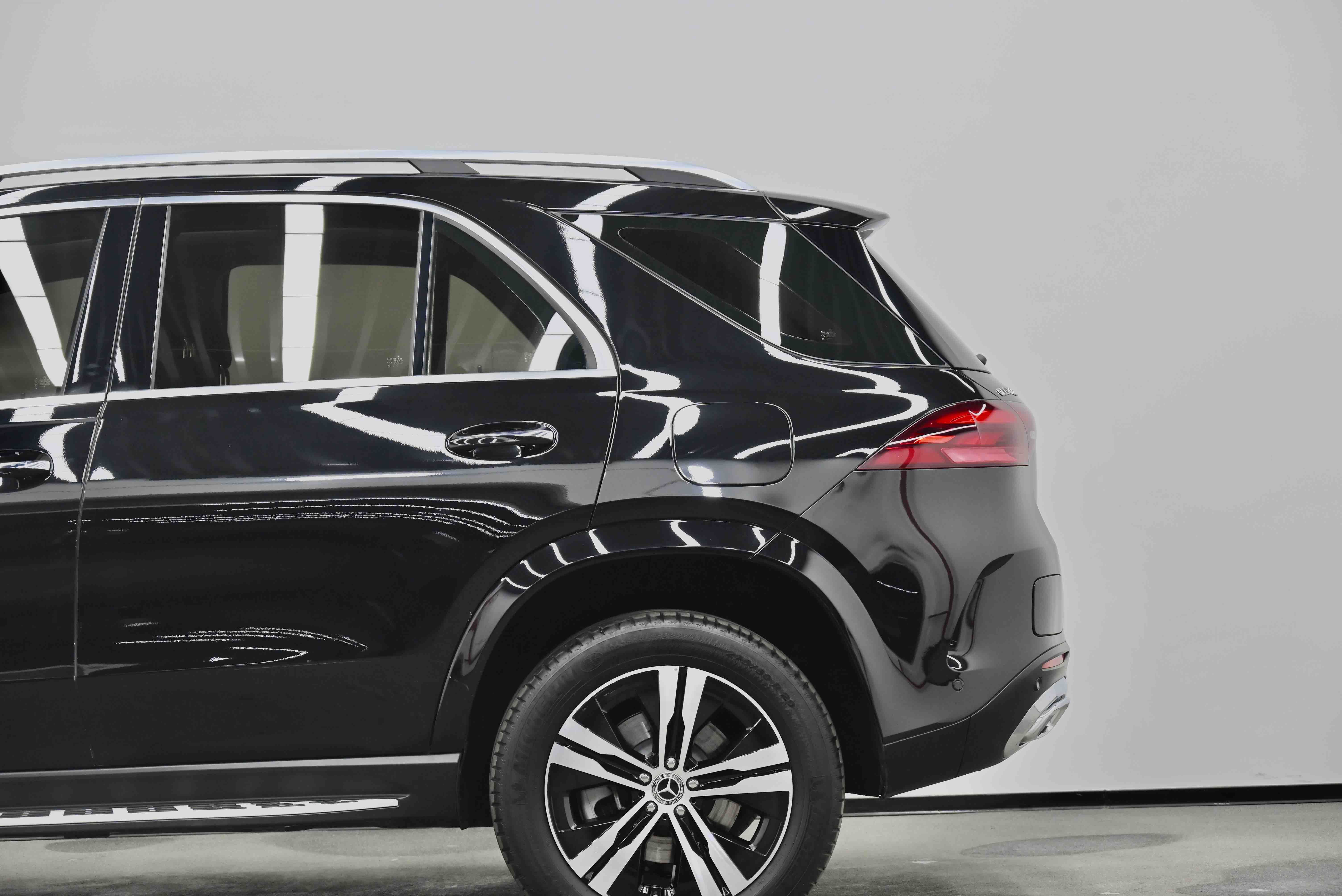 Mercedes-Benz GLE Class New Energy 2023 car image #17