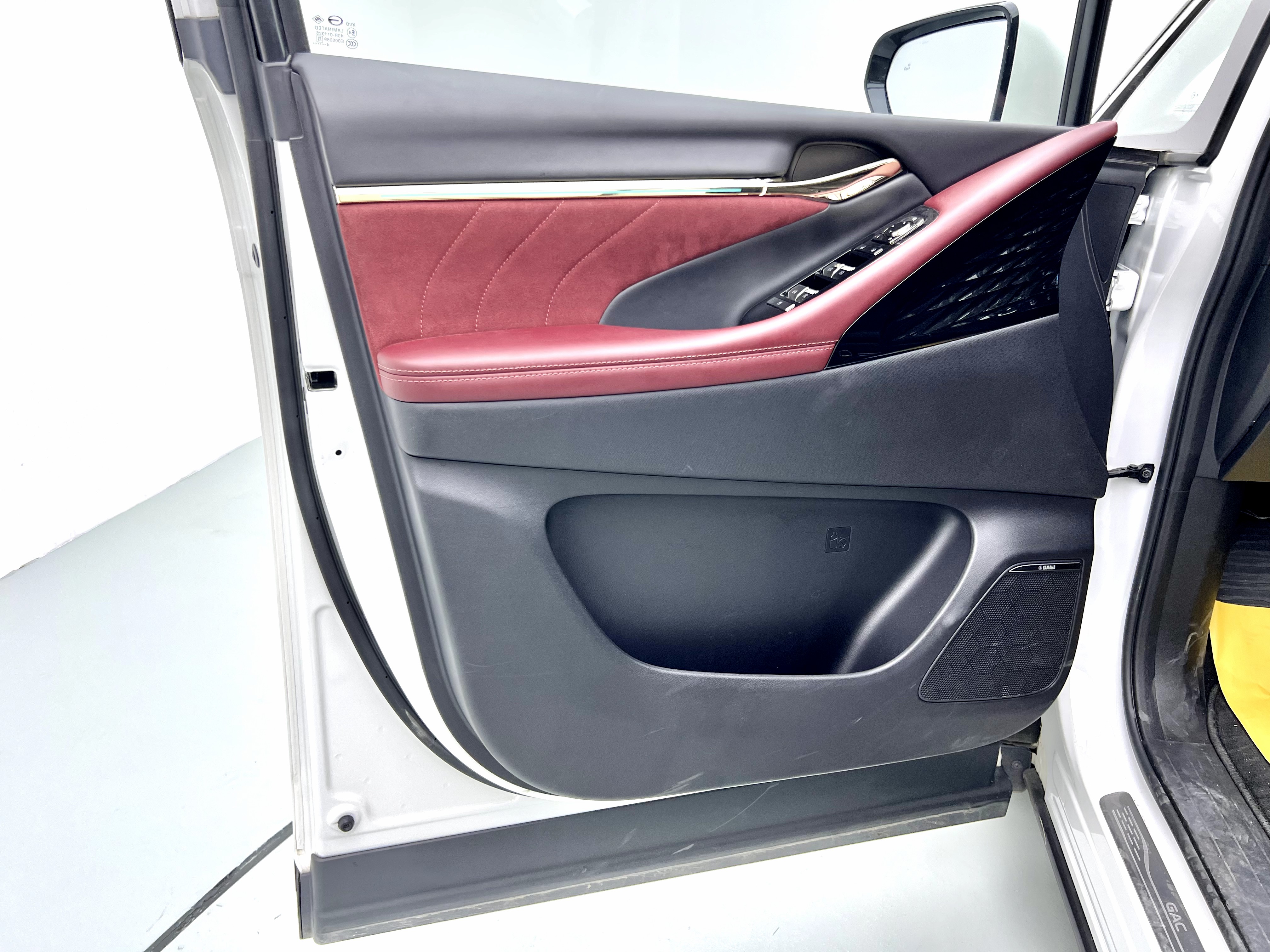 GAC Trumpchi E9 2024 #17 GAC Trumpchi E9 2024 car image #17