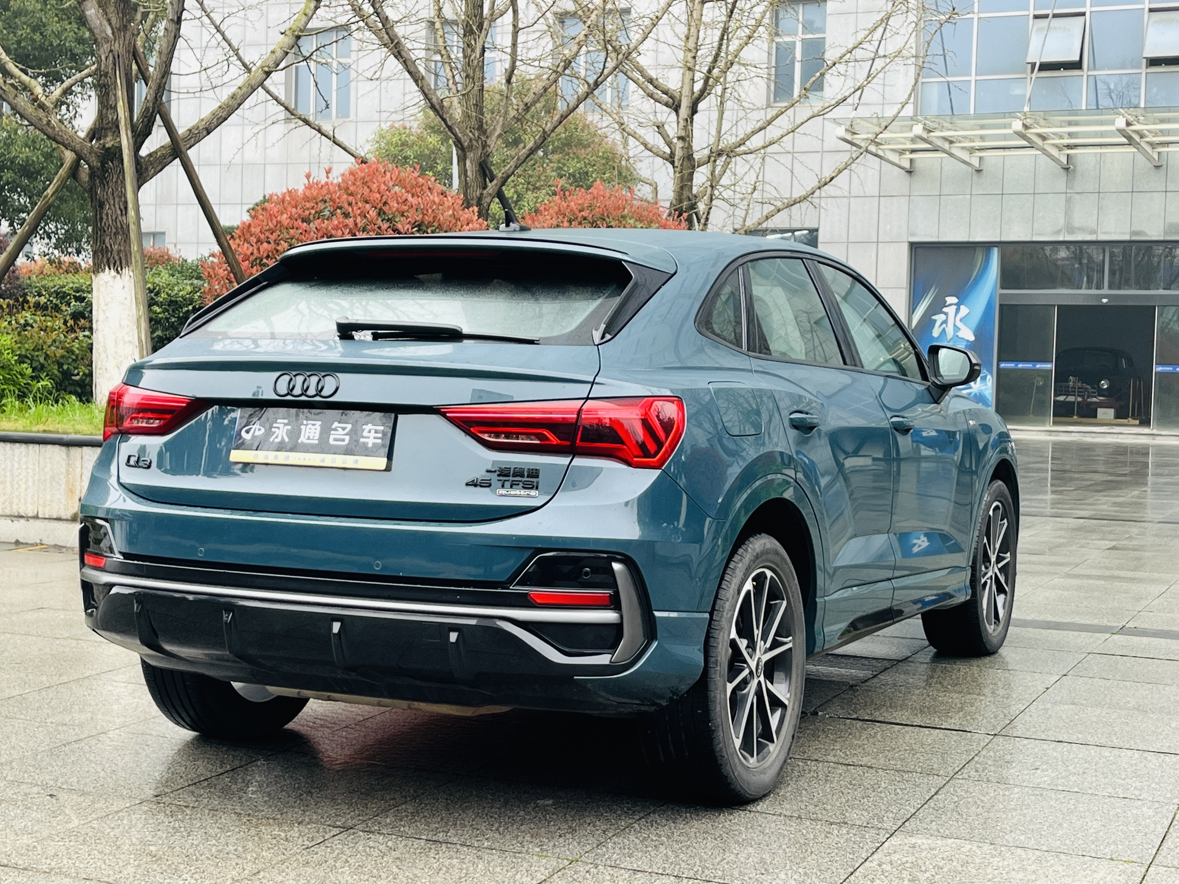 Audi Q3 Sportback 2023 изображение автомобиля #17