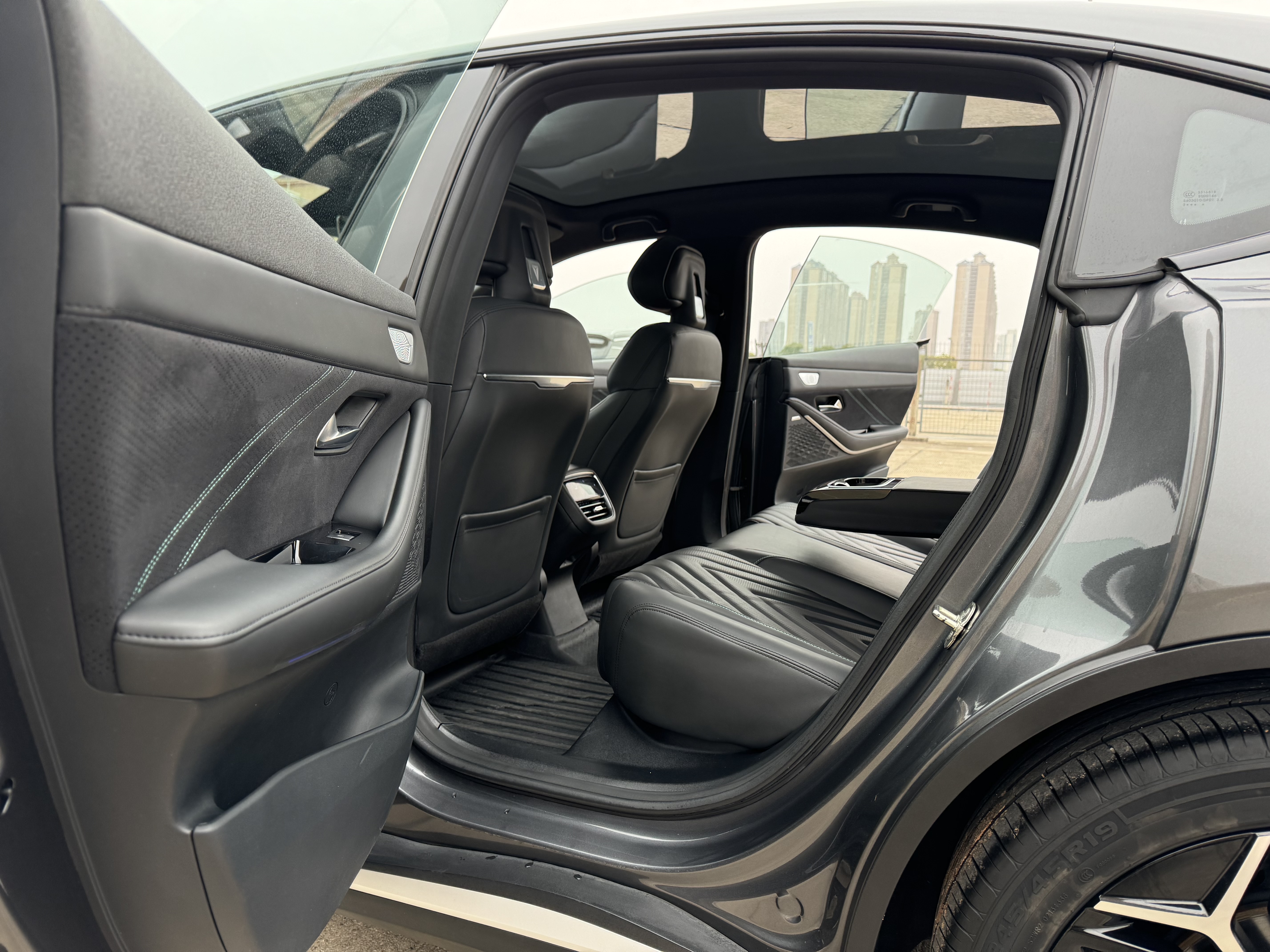 Deepal SL03 2023 car image #17